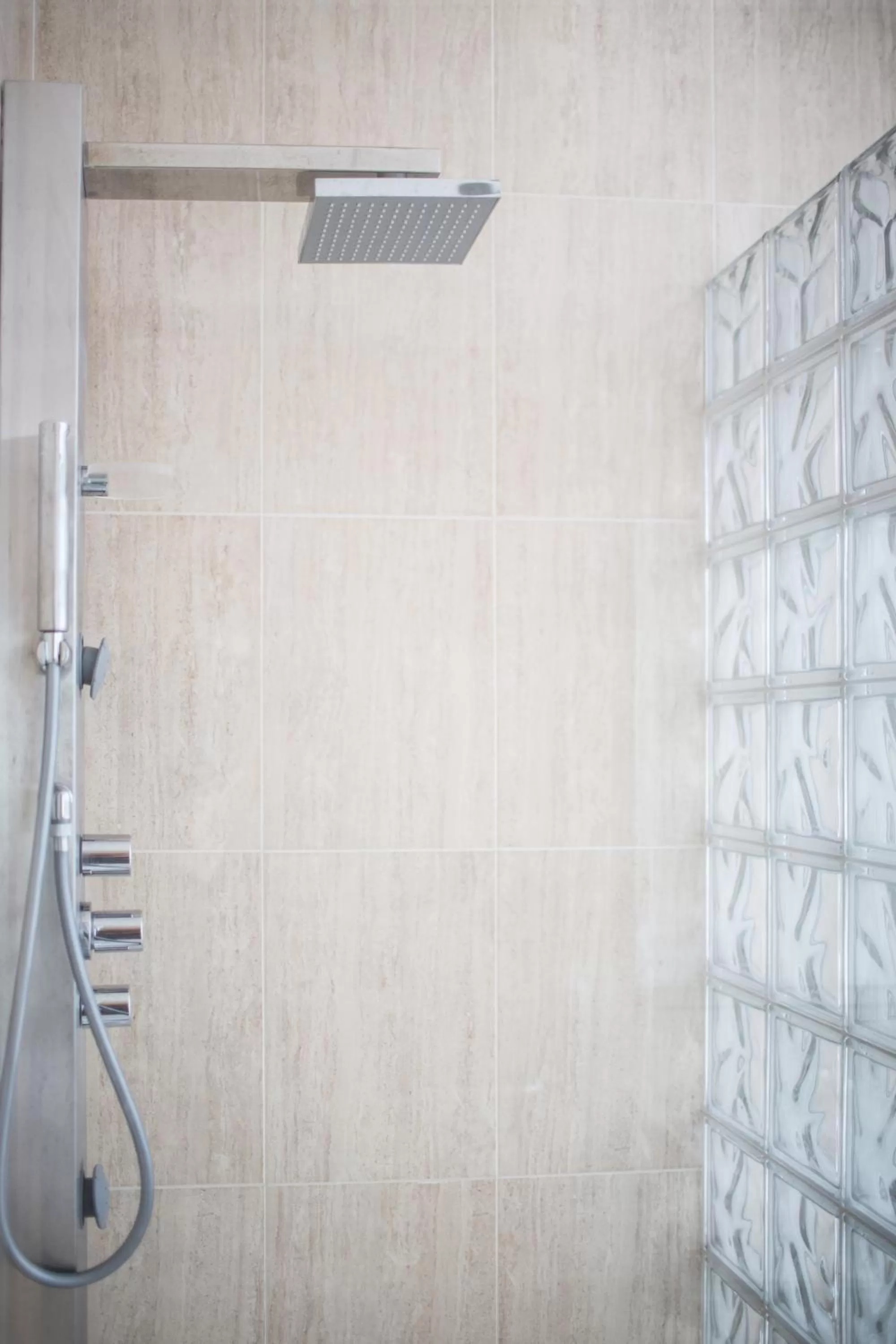 Bathroom in Puerta de Santillana