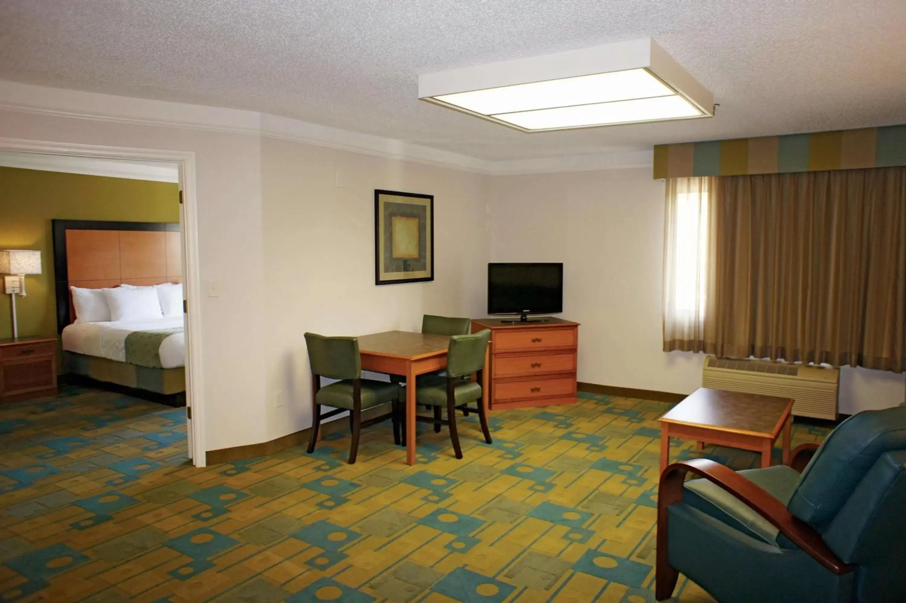 One-Bedroom Deluxe King Suite - Non-Smoking in La Quinta by Wyndham St. Pete-Clearwater Airport One-Bedroom Deluxe King Suite - Non-Smoking in La Quinta by Wyndham St. Pete-Clearwater Airport