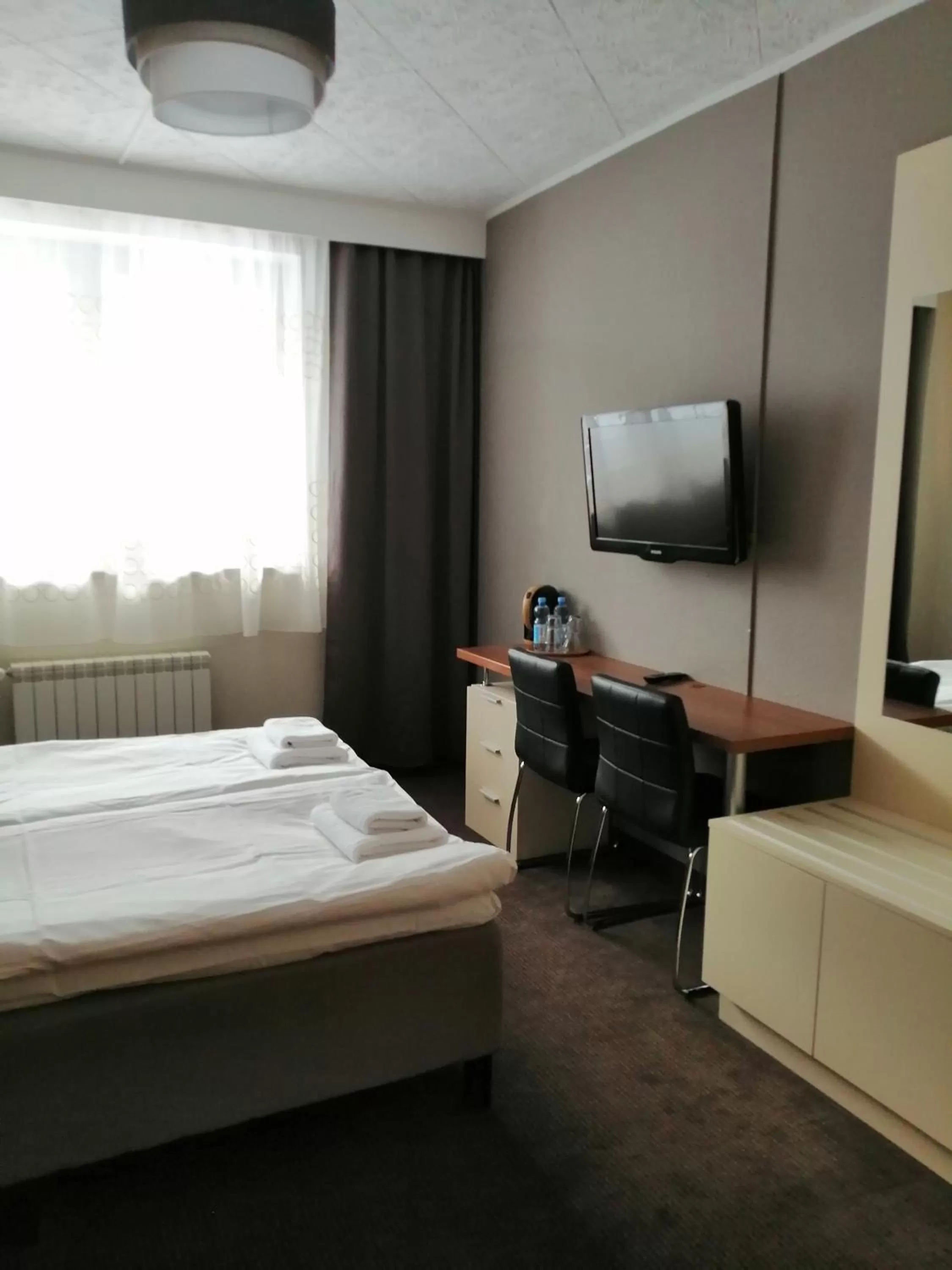 Photo of the whole room, Bed in Hotel Kolorowa