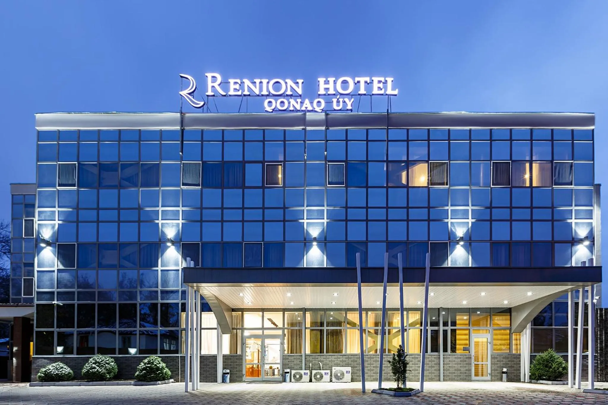 Facade/entrance in Renion Hotel