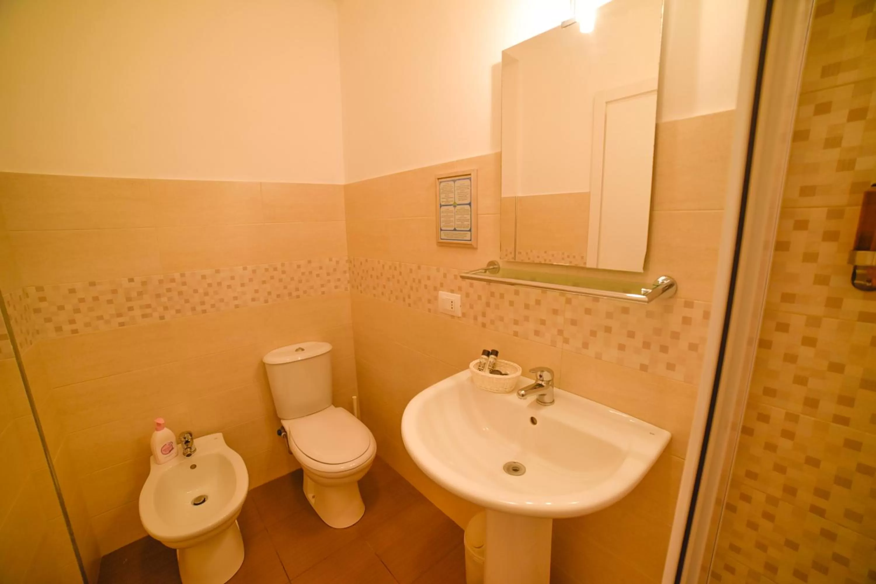 Shower in B&B Siracusa Holidays