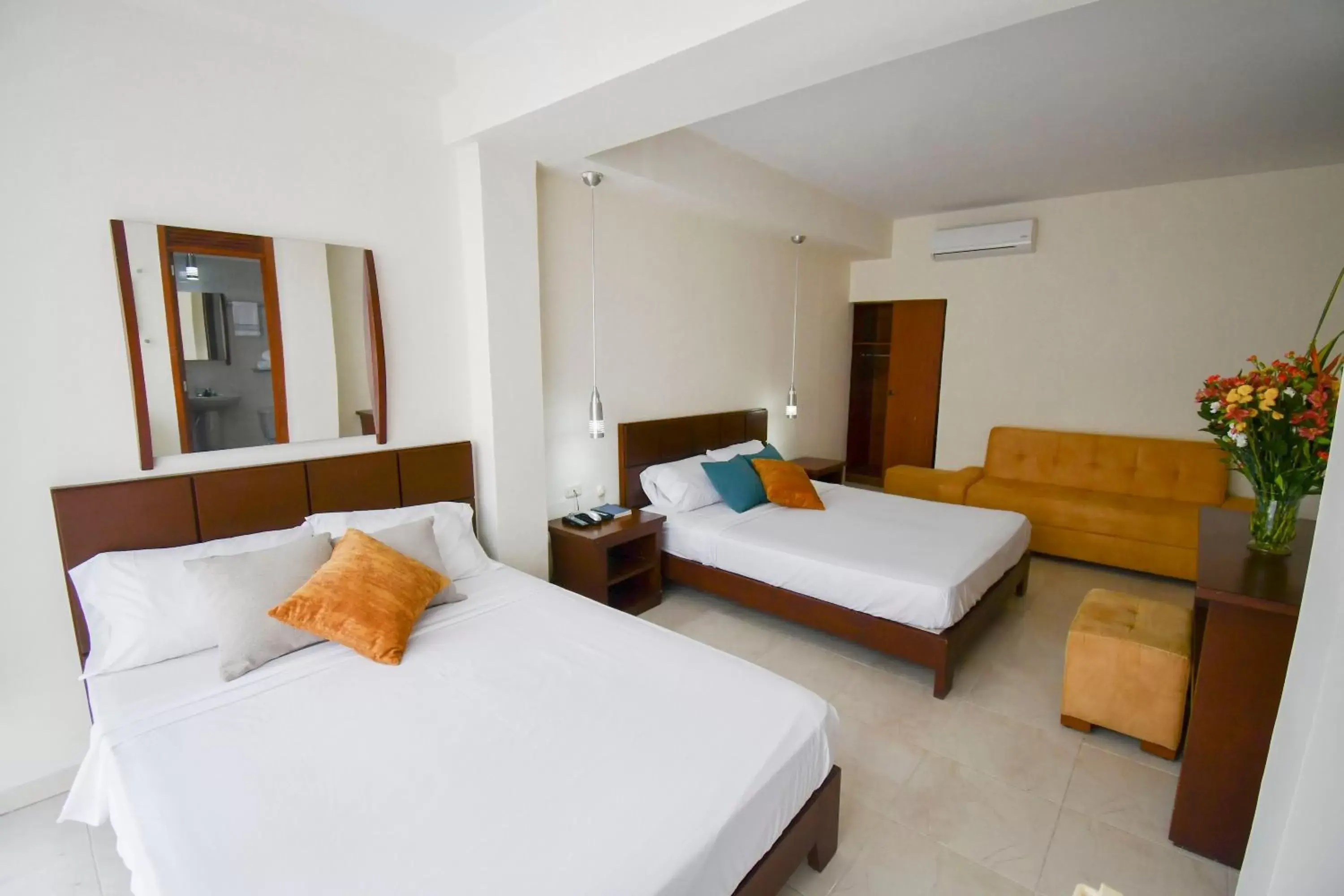 Standard Family Room in Hotel Mónaco Armenia Standard Family Room in Hotel Mónaco Armenia