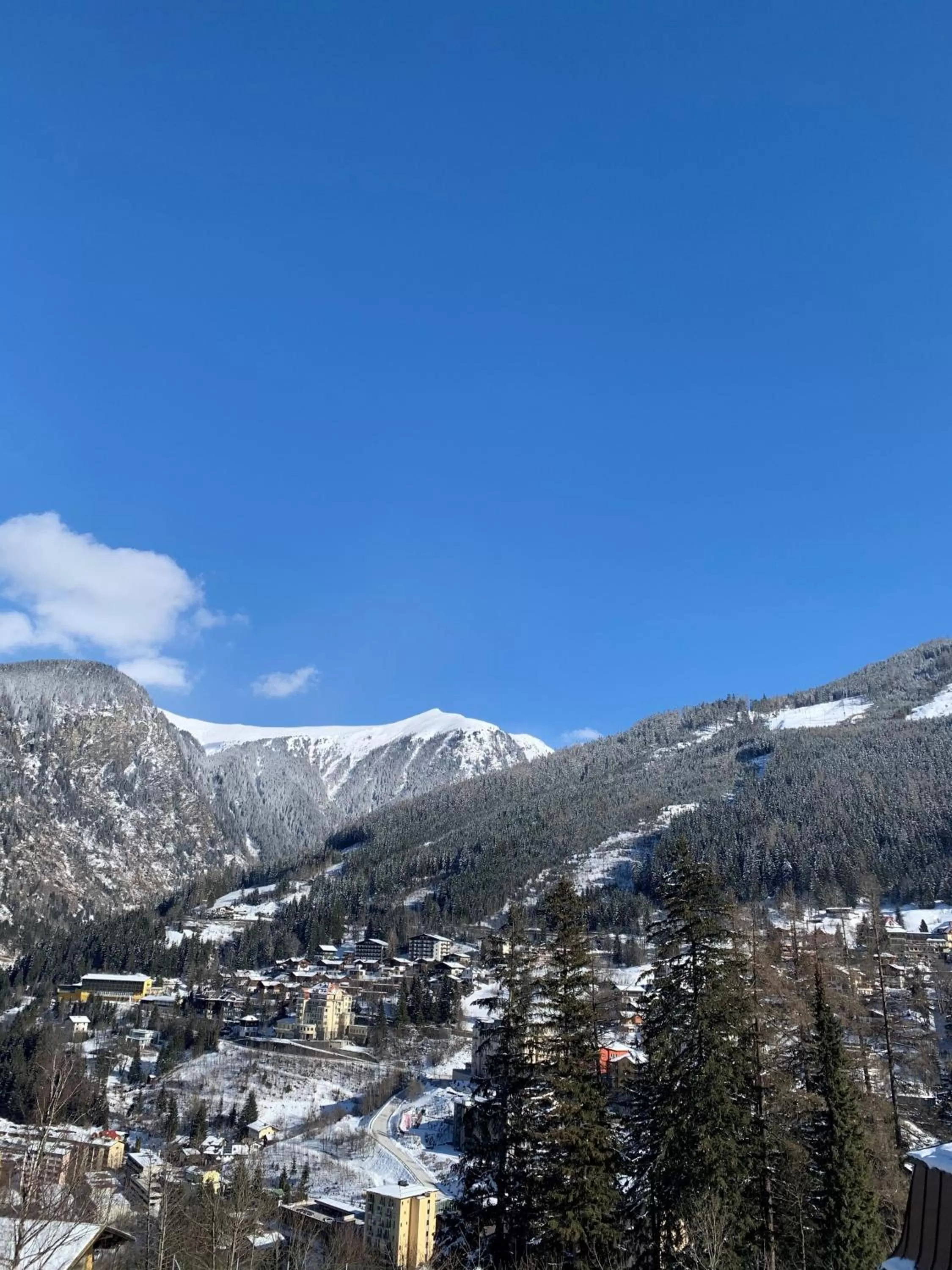 Mountain view in Nefer, Haus