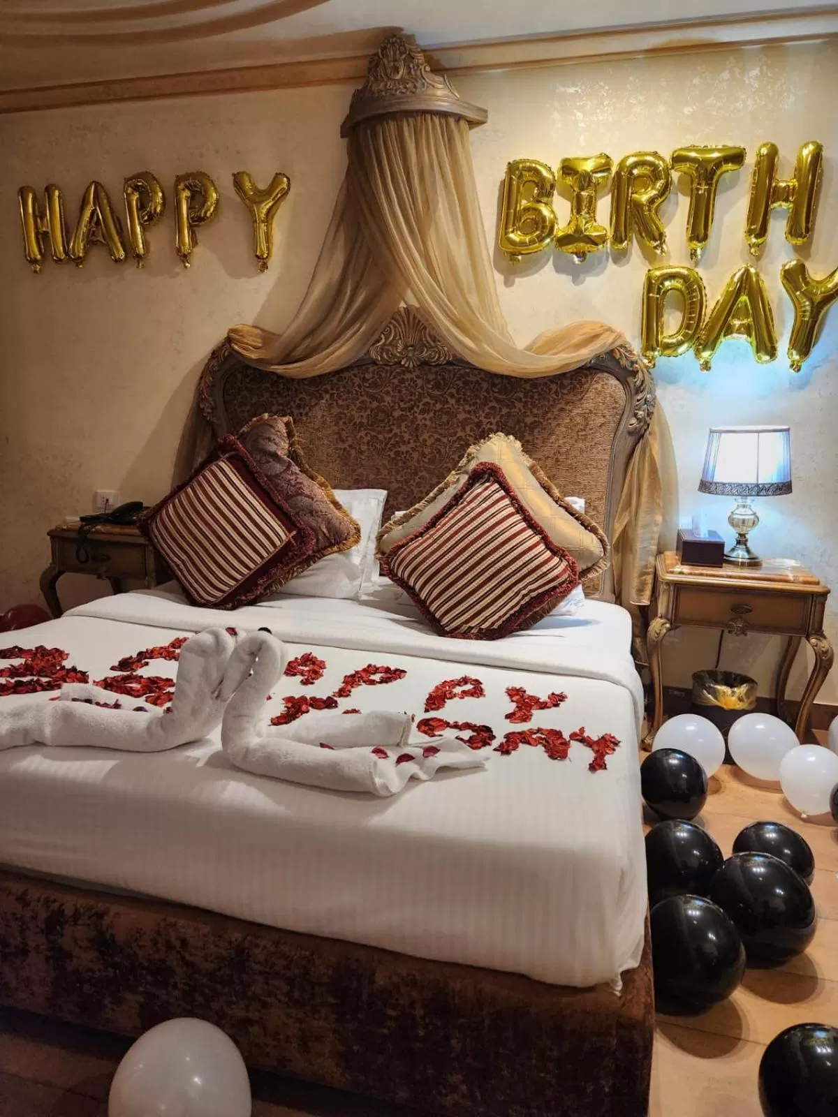 Photo of the whole room, Bed in Q Hotel