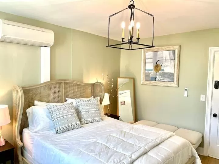 Bed in Buttonwood Boutique Hotel