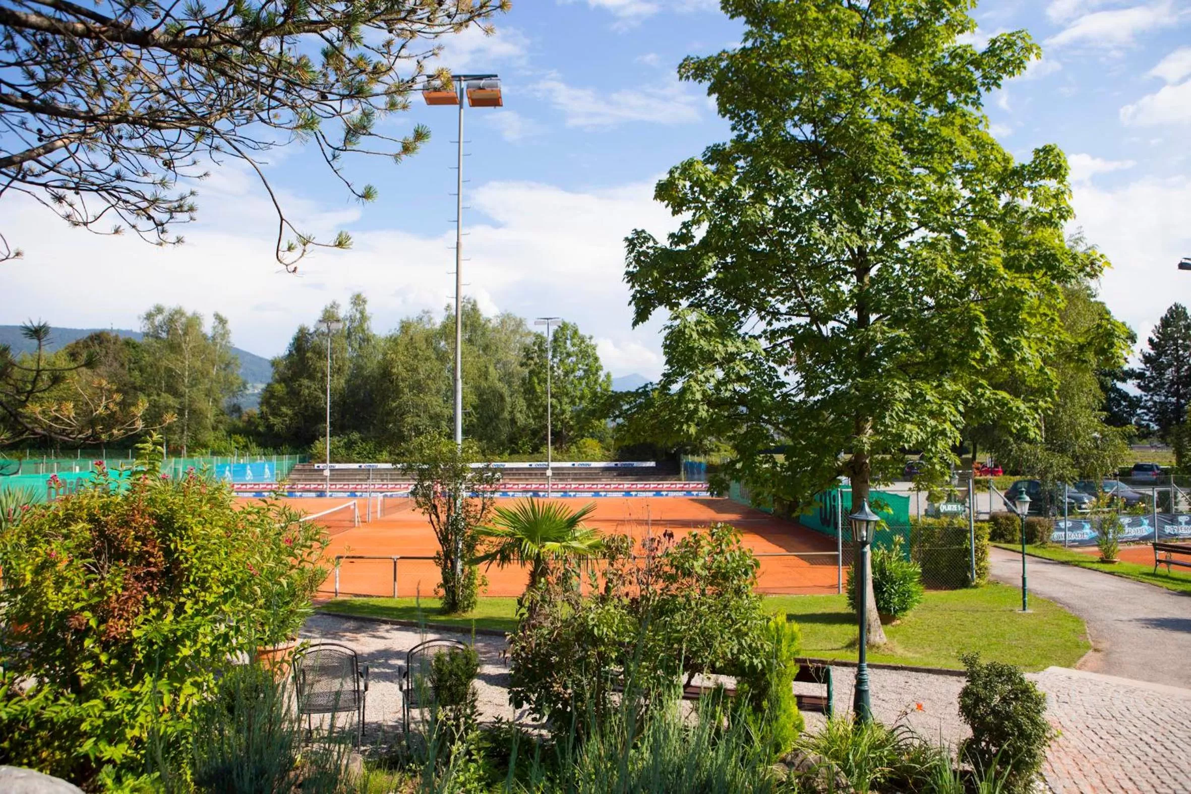 Tennis court in Hotel Momentum