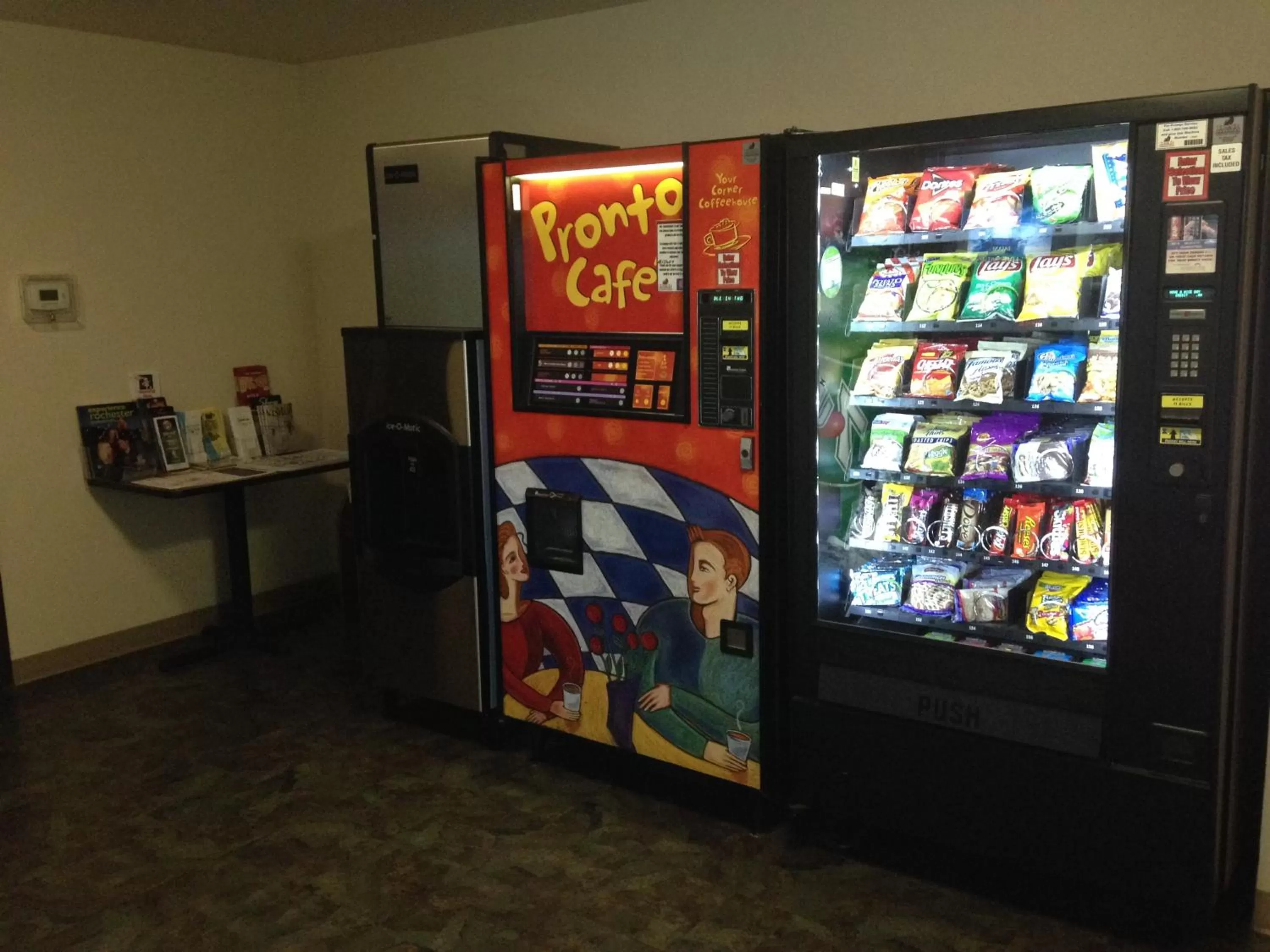 Area and facilities in Days Inn & Suites by Wyndham Rochester South