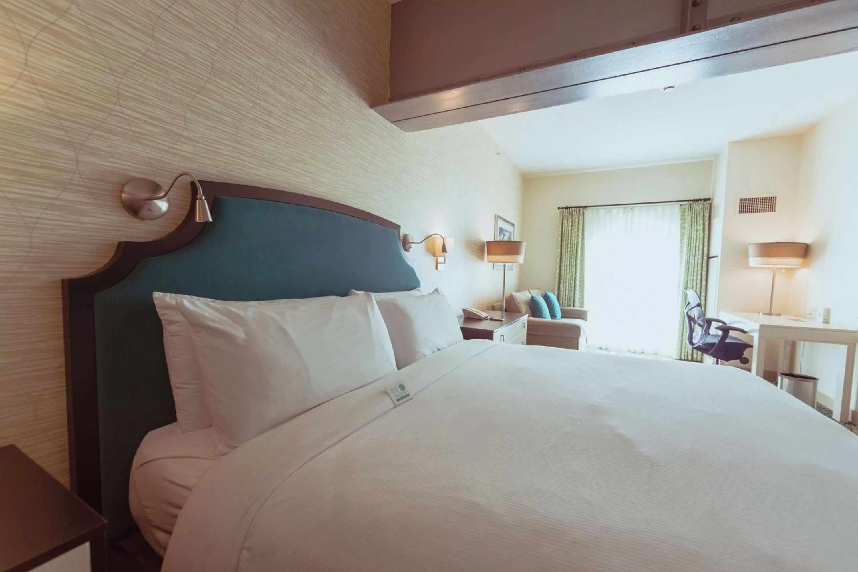 Bedroom, Bed in Hotel Skyler Syracuse, Tapestry Collection by Hilton