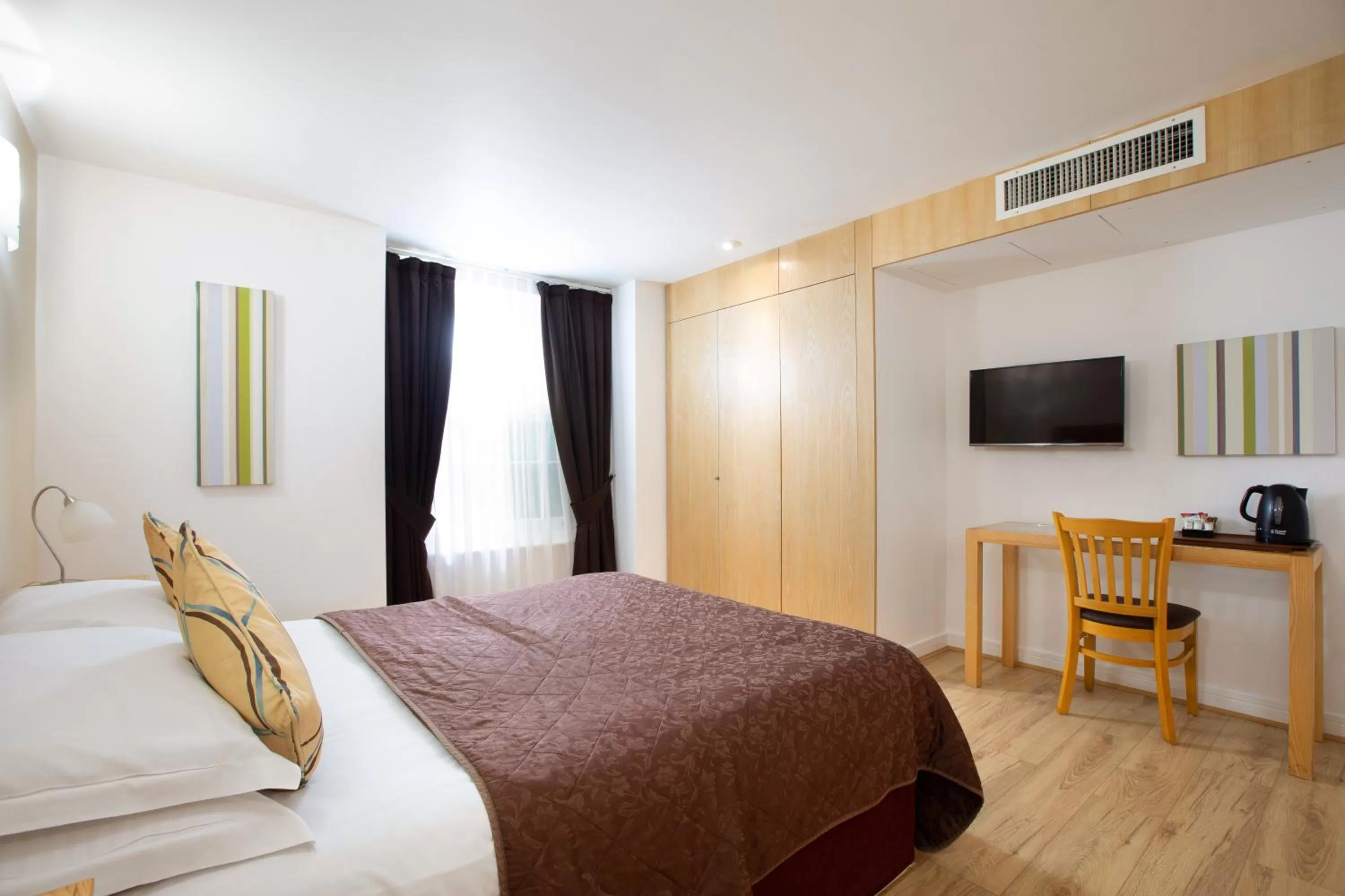 Bed in The Cleveland