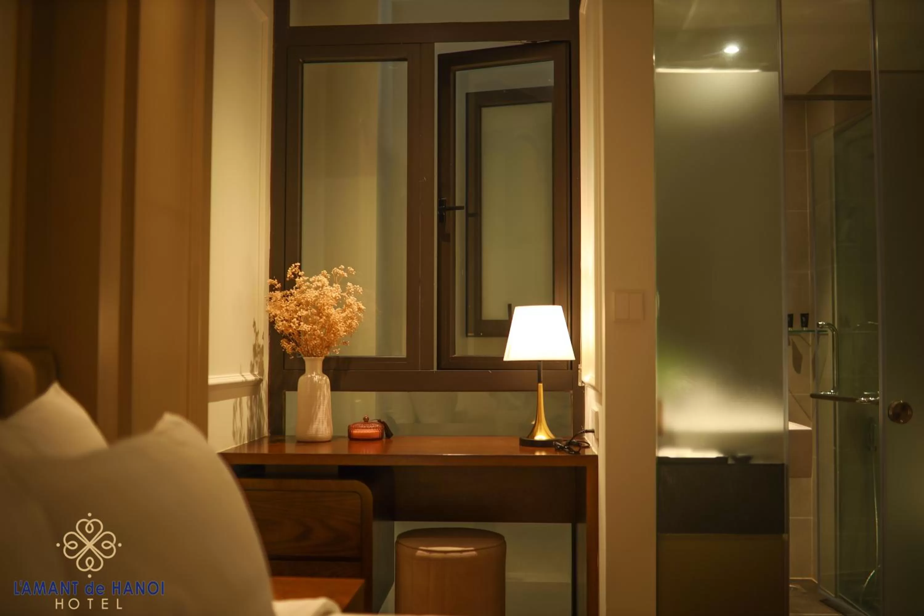 Bed in L'amant de Hanoi Hotel - khách sạn Lamant de Hà Nội