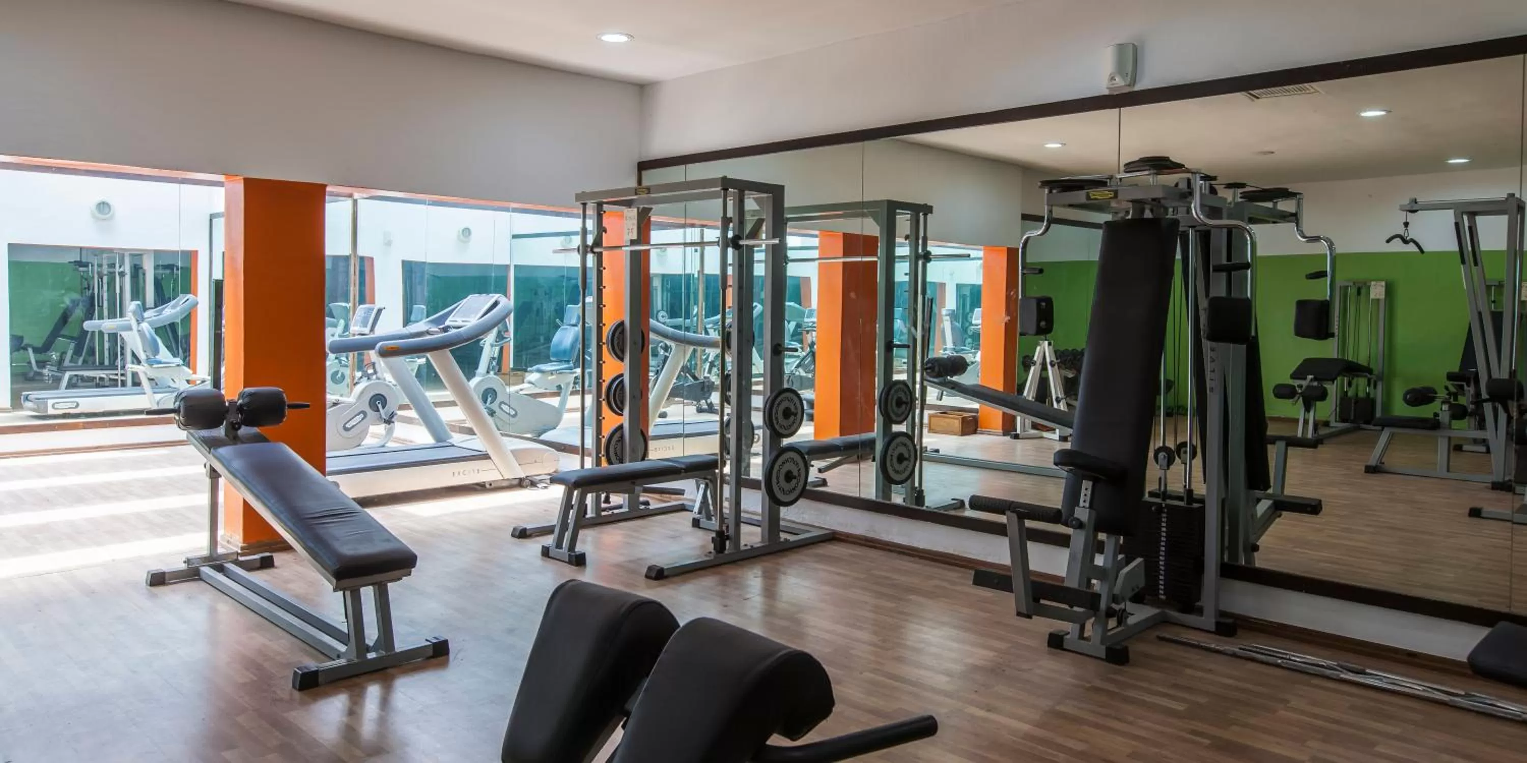 Fitness centre/facilities in Oasis Hotel & Spa