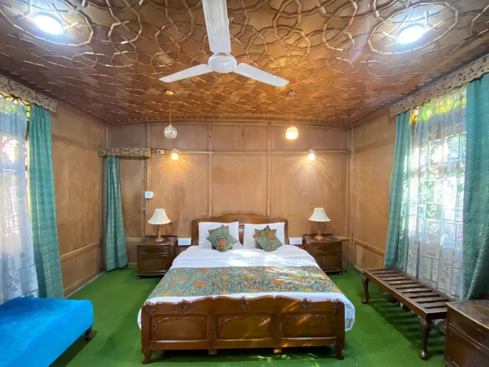 Bed in Nazneen Group Of Houseboats