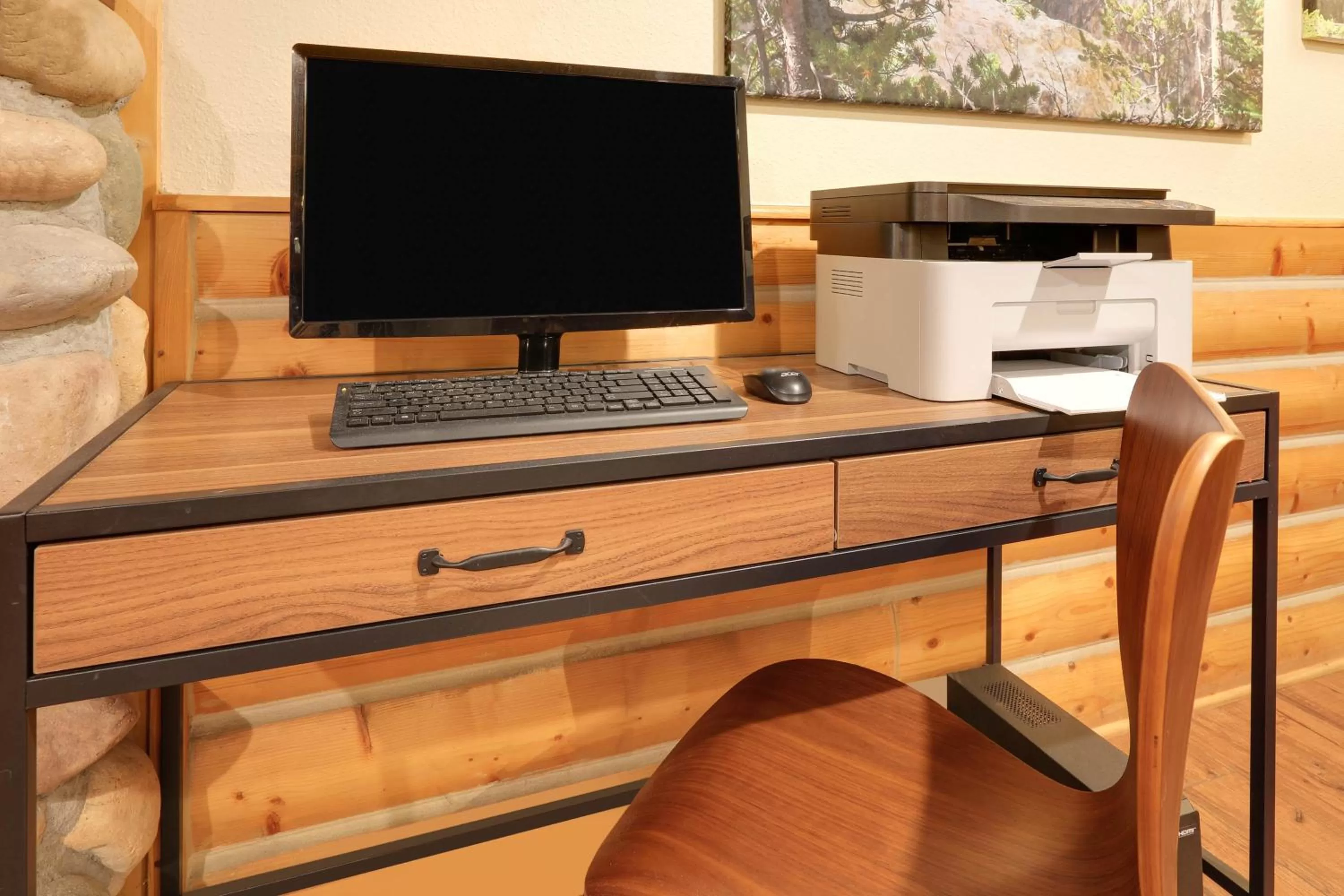 TV and multimedia in Super 8 by Wyndham Cody