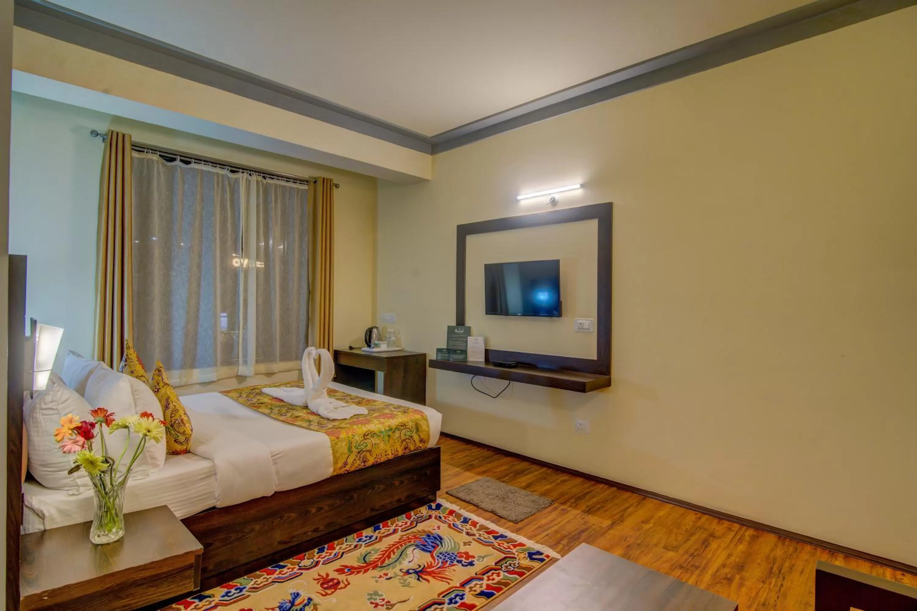 Bedroom, Bed in Muscatel Grand Silkroute - 300 Mts from MG Marg