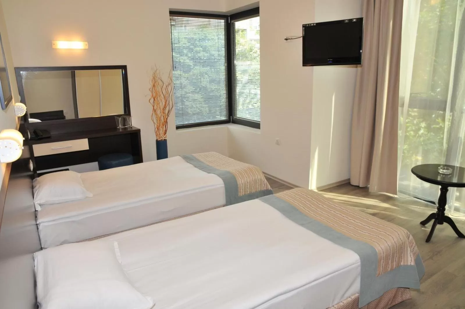 Bed in Hotel Burgas Free University