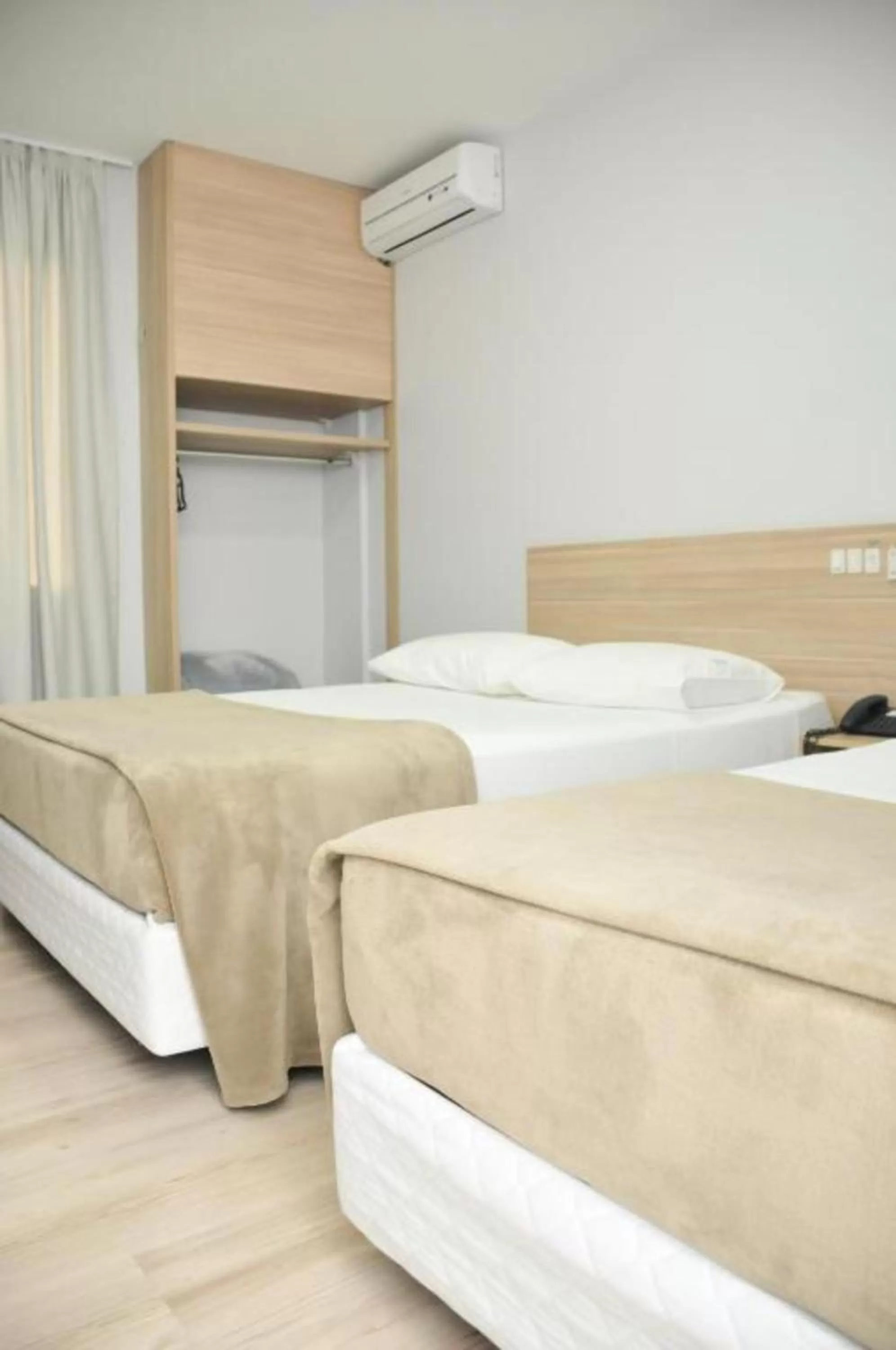 Bedroom, Bed in Hotel Vivendas Centro