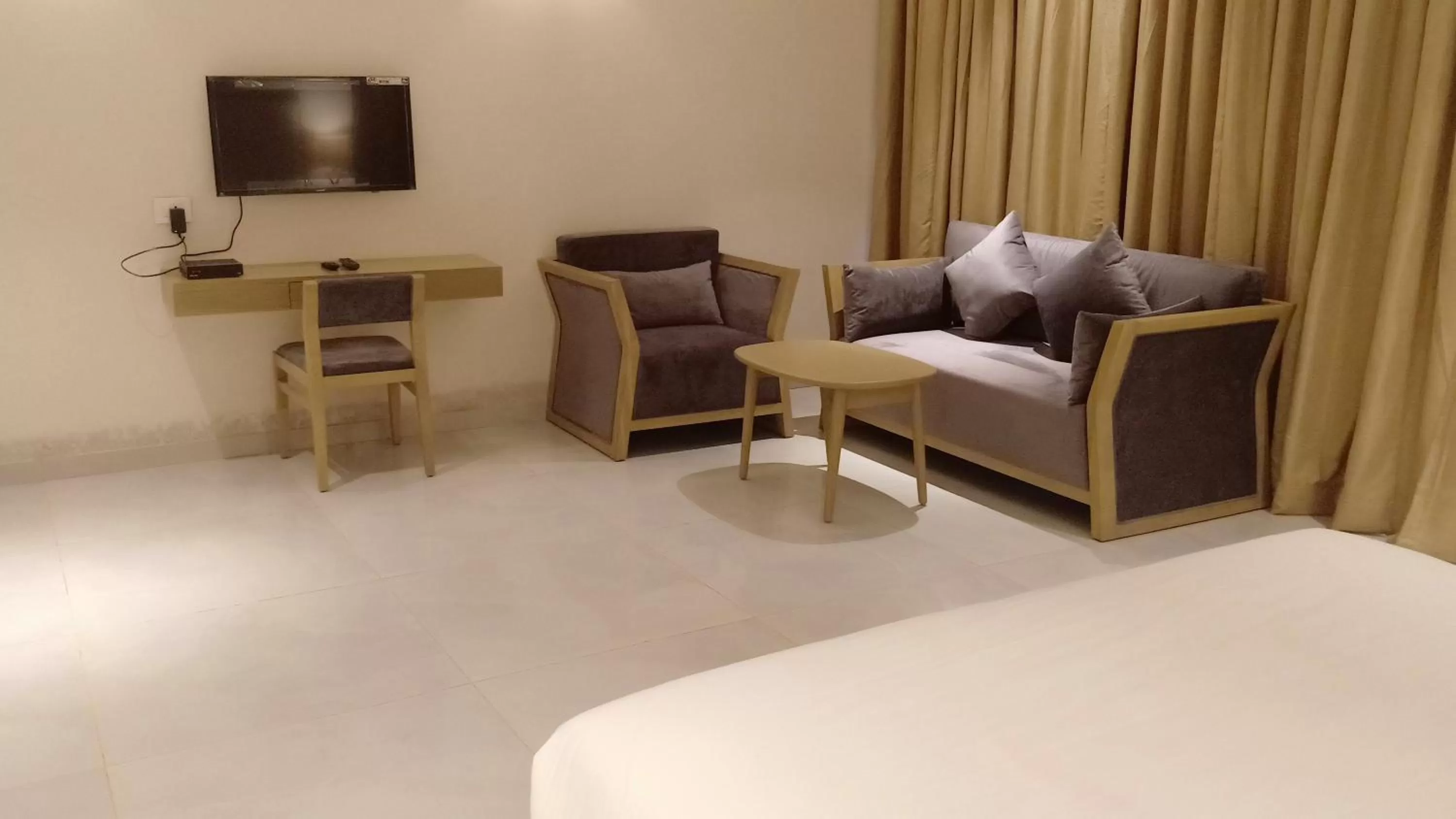 Seating Area in Sapphire Premium Hotel & Suite