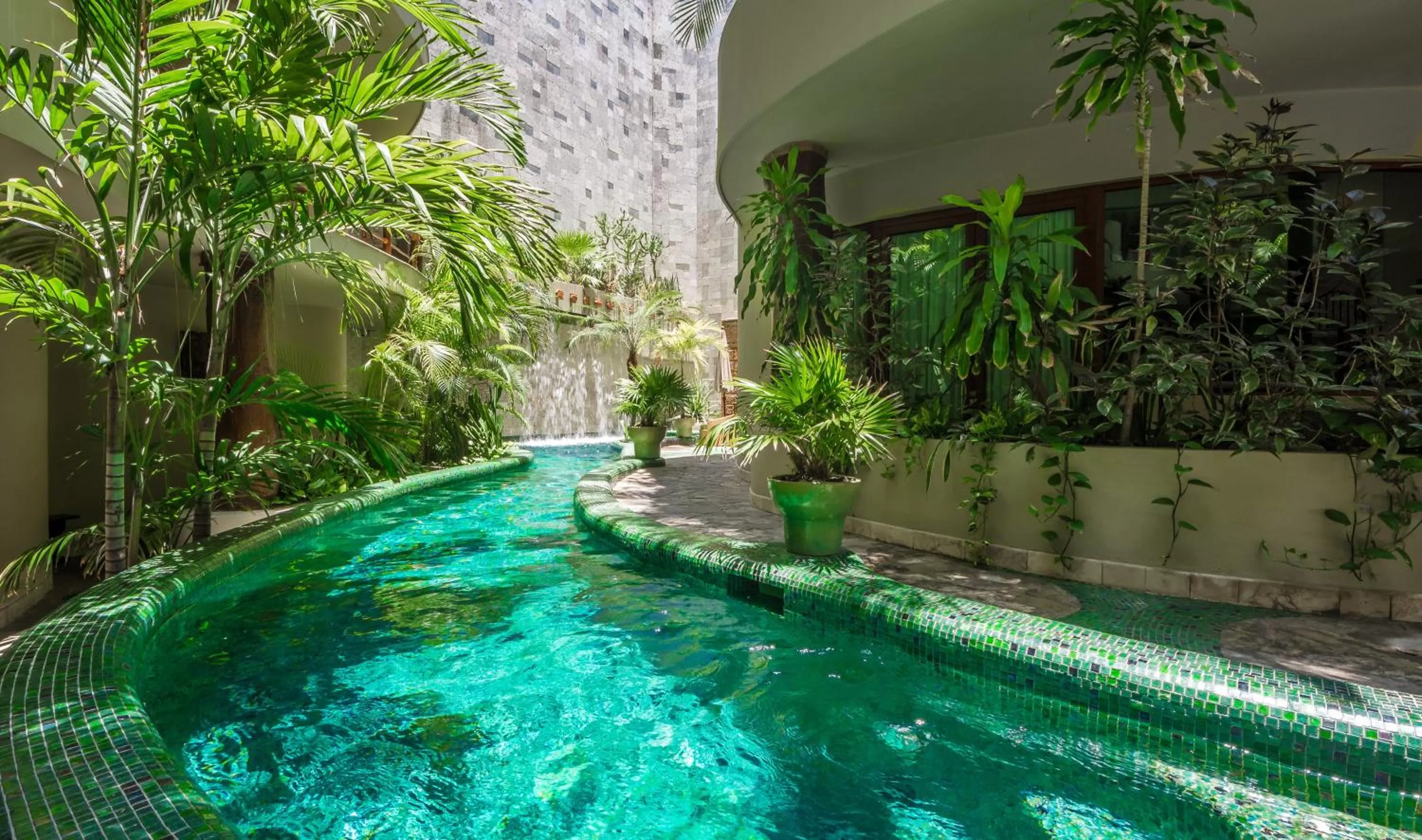 Swimming pool in Maya Villa Condo Hotel and Beachclub