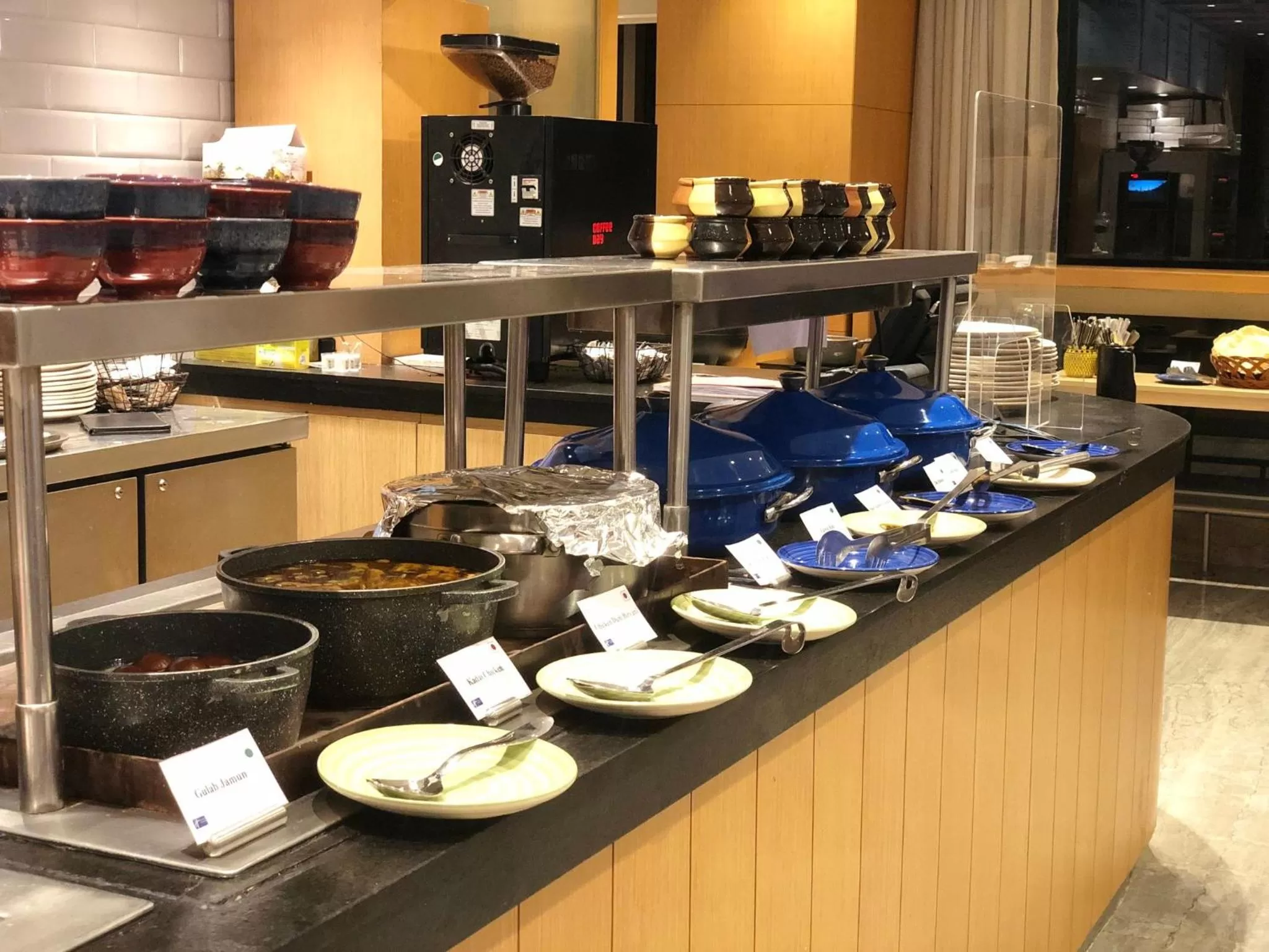 Restaurant/places to eat in Holiday Inn Express Hyderabad HITEC City by IHG