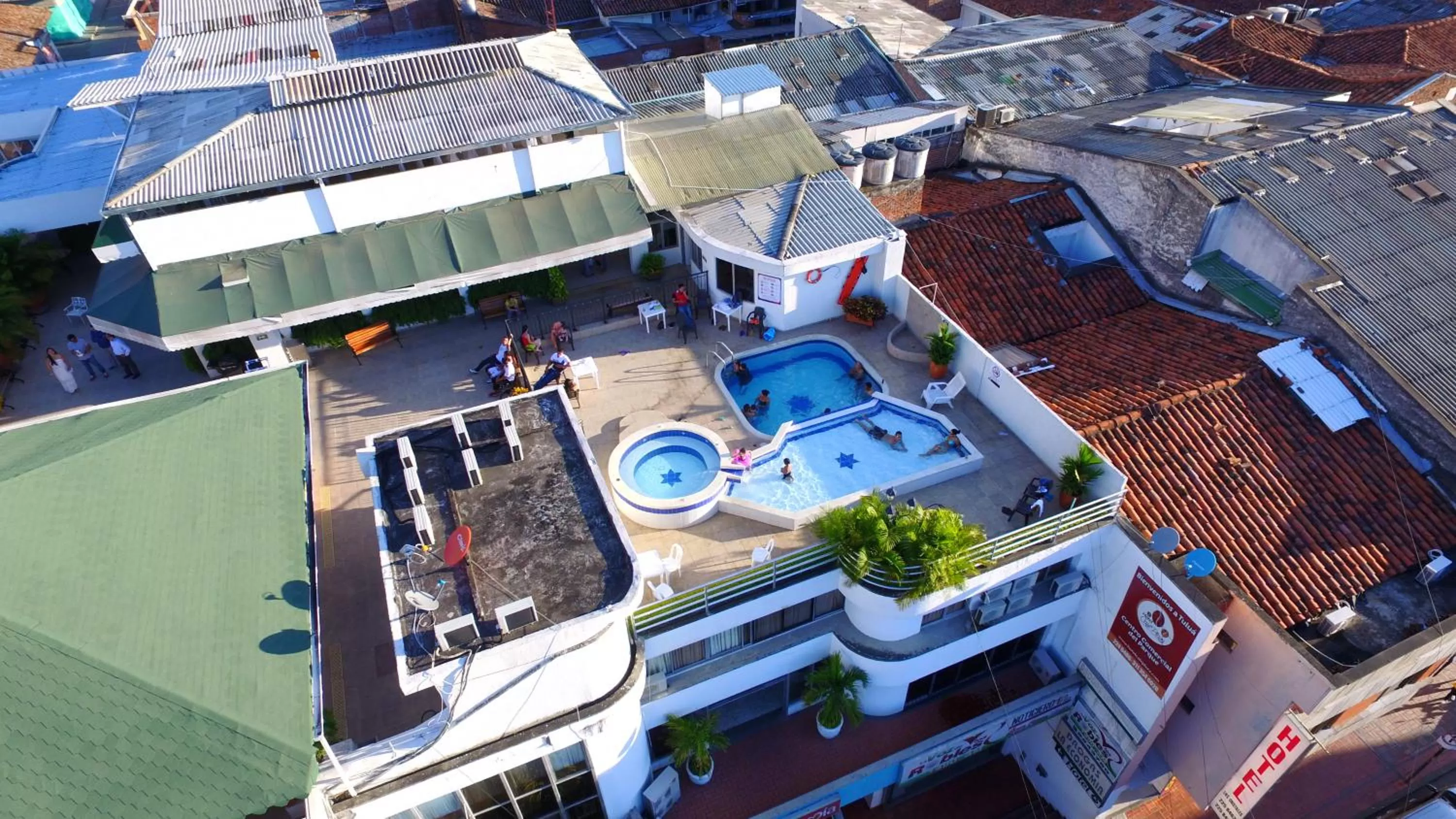 Swimming pool in Hotel Cafe Plaza