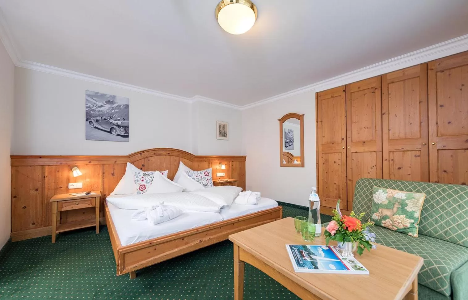 Double Room with Balcony in Hotel zum Hirschen Zell am See