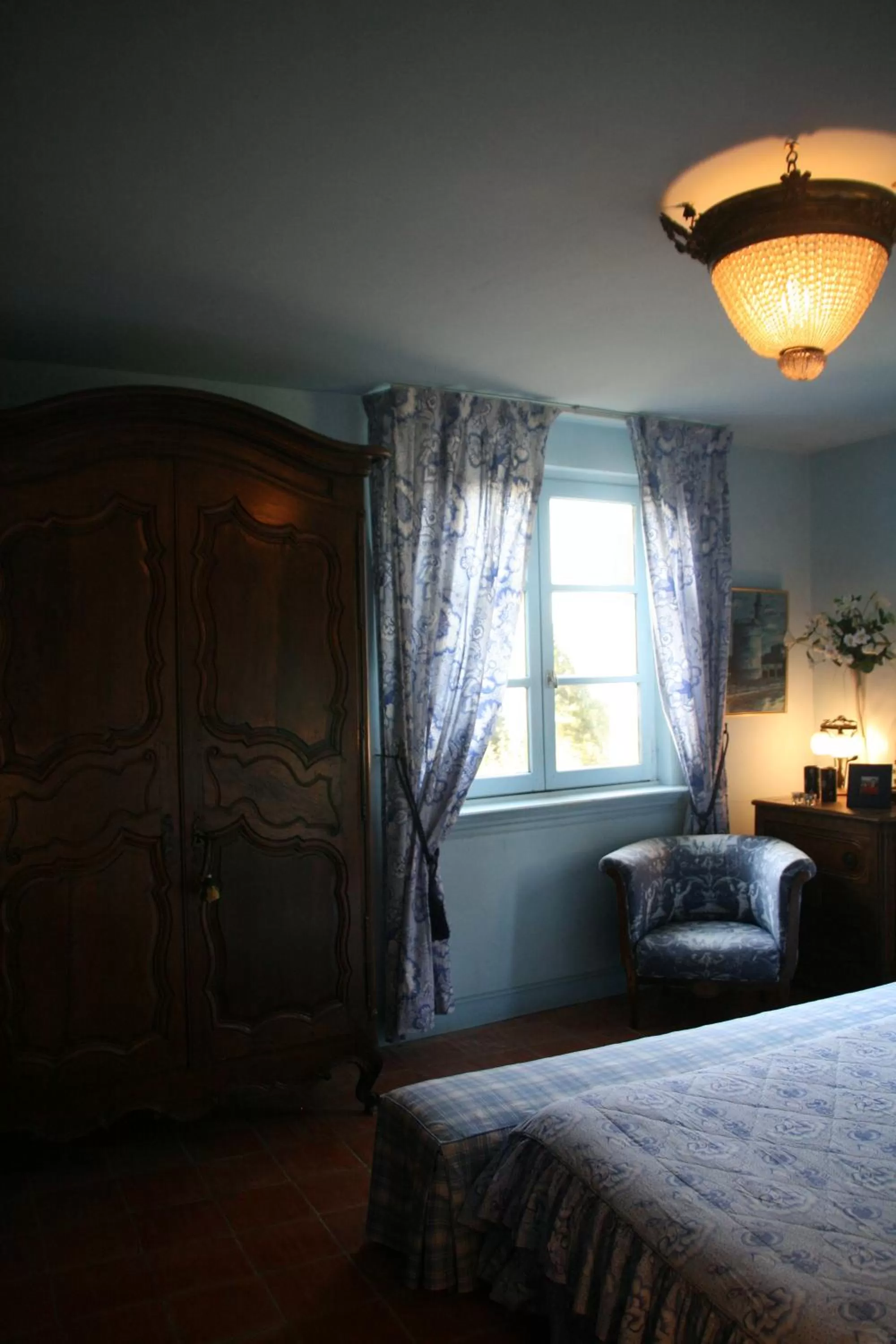 Bedroom, Bed in La Maison sur la Colline