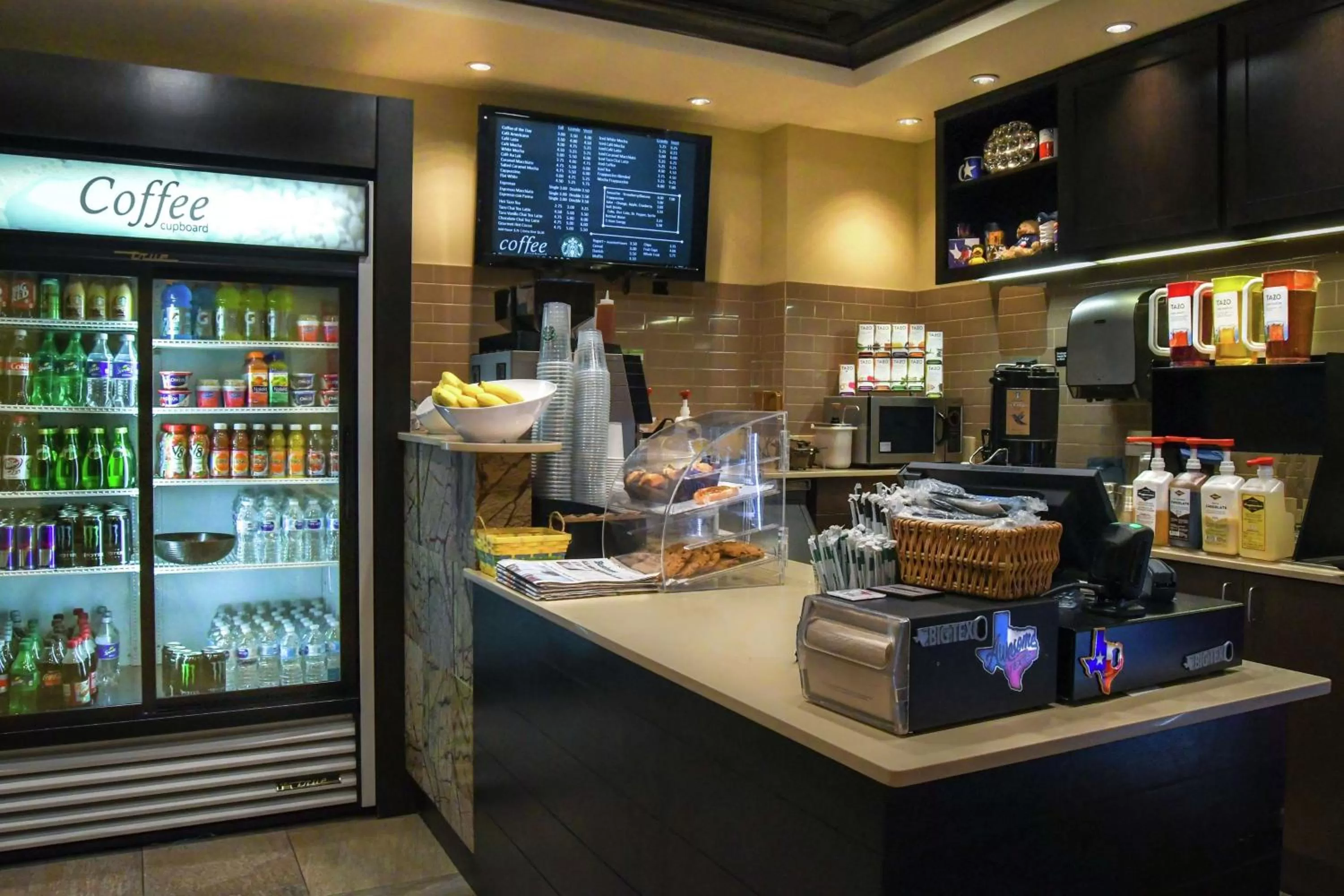 Restaurant/places to eat in Hilton Palacio del Rio