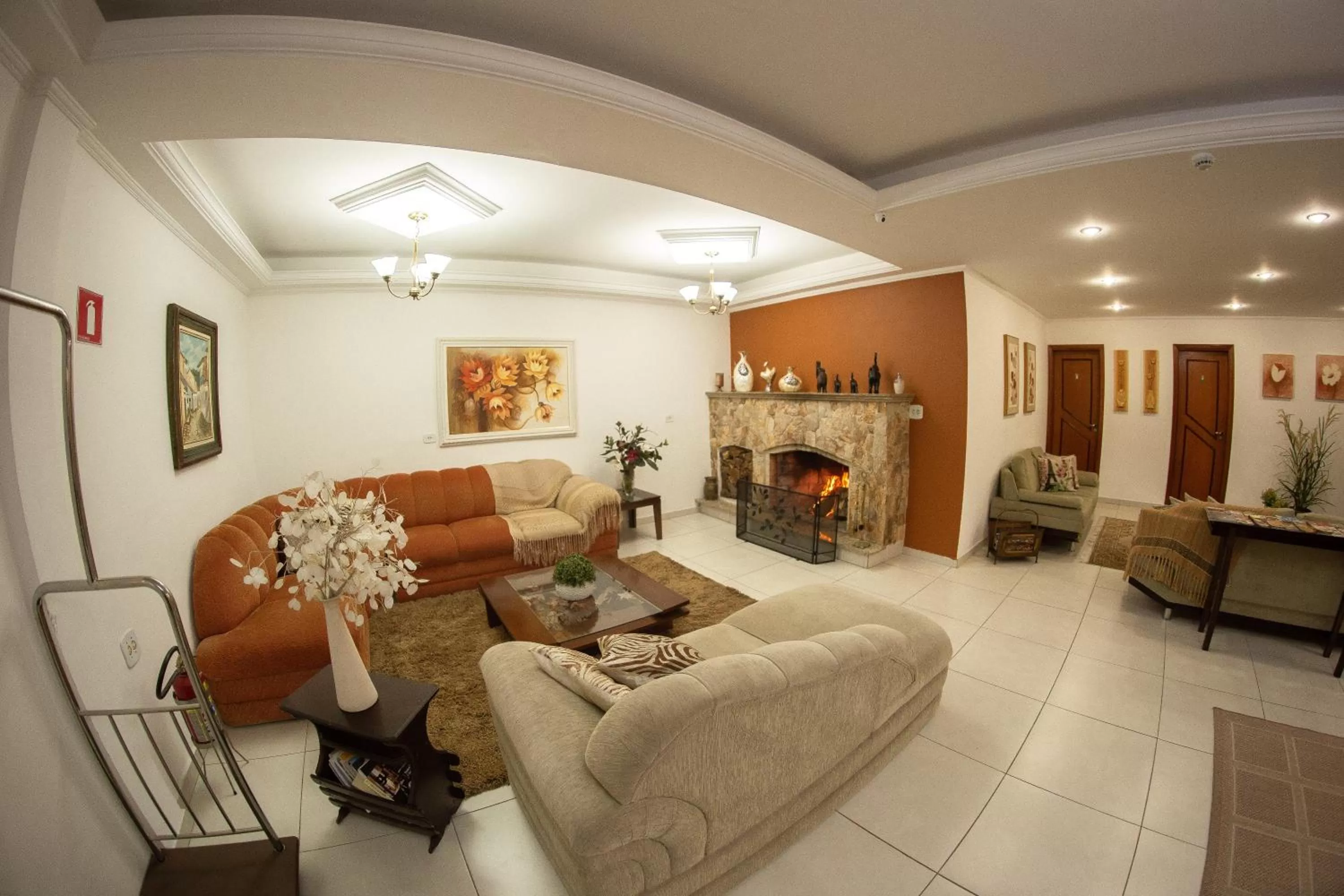 flat iron, Seating Area in Pousada Alto D'ouro