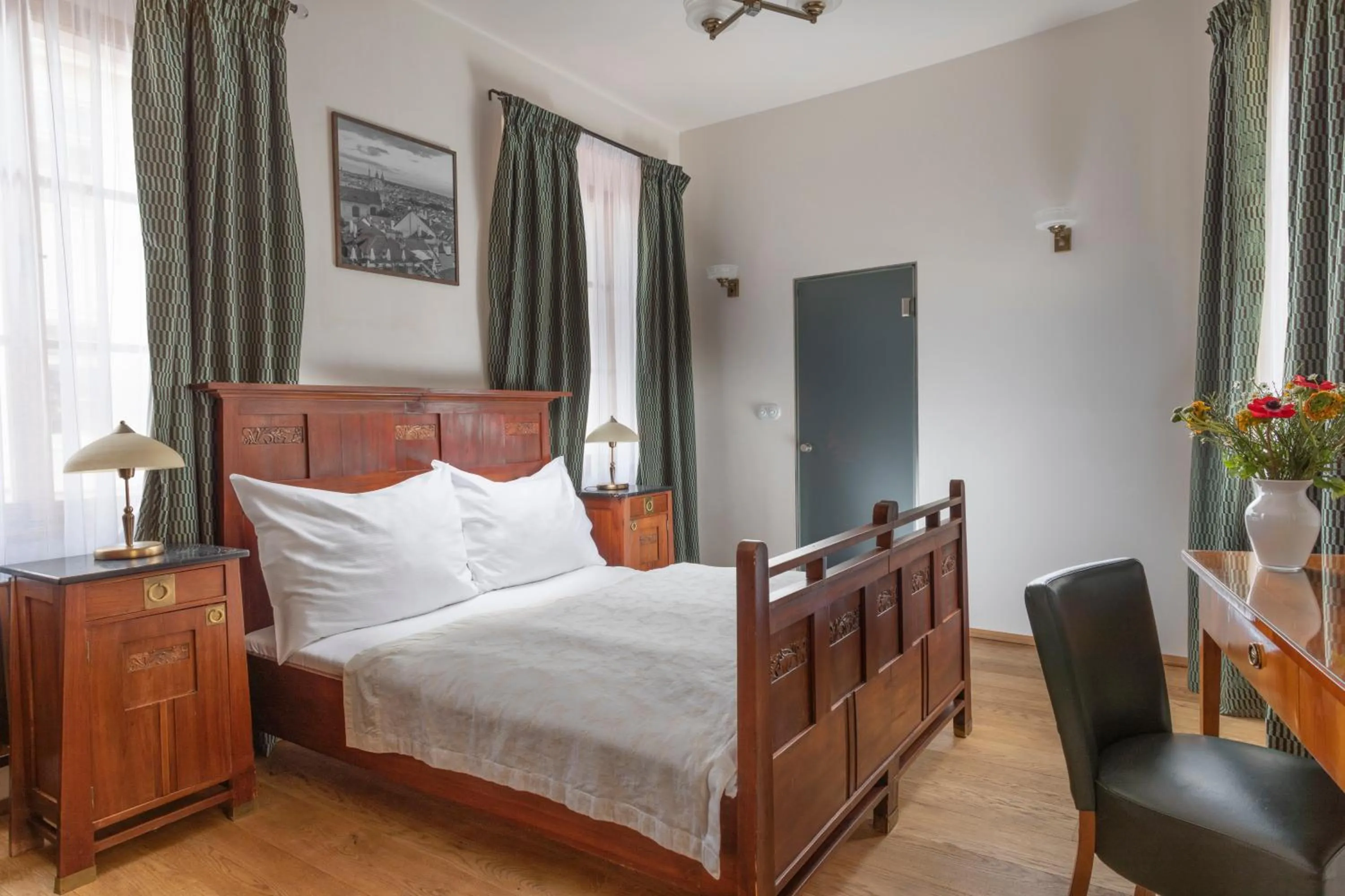 Bed in Hotel At the Green Grape