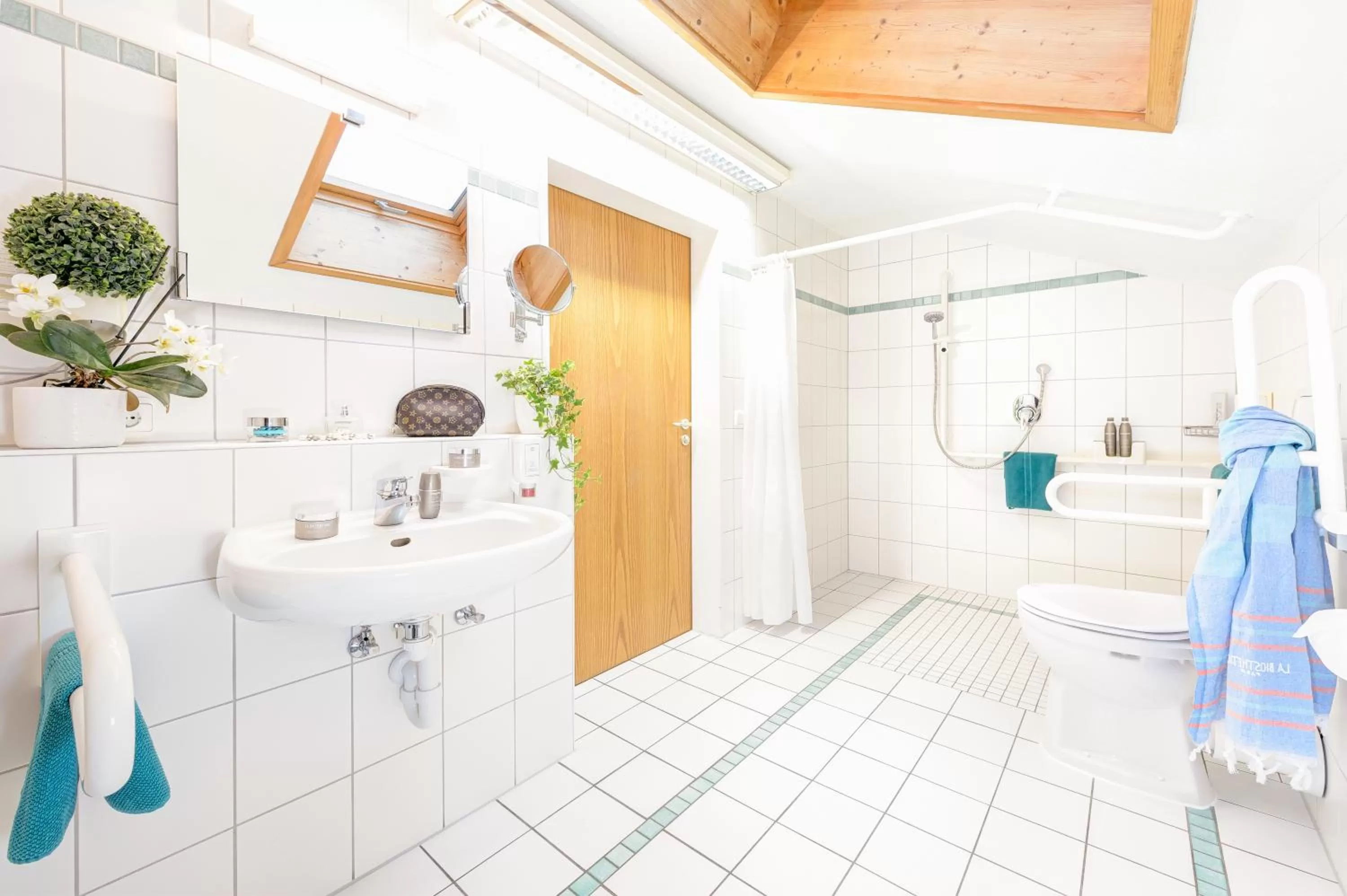 Bathroom in Familien- und Wellnesshotel "Viktoria"