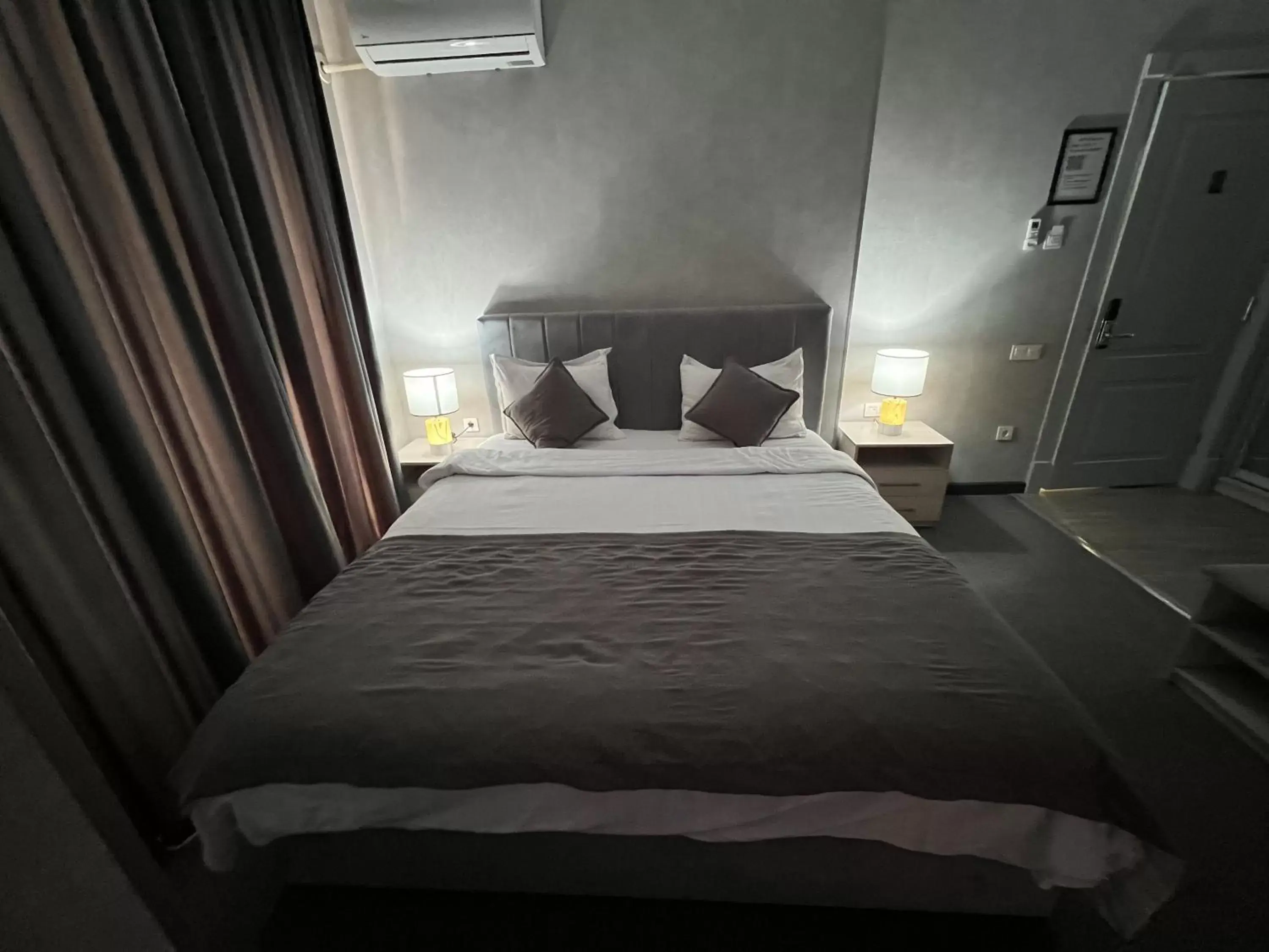 King Room with Balcony in Mini Hotel King Room with Balcony in Mini Hotel