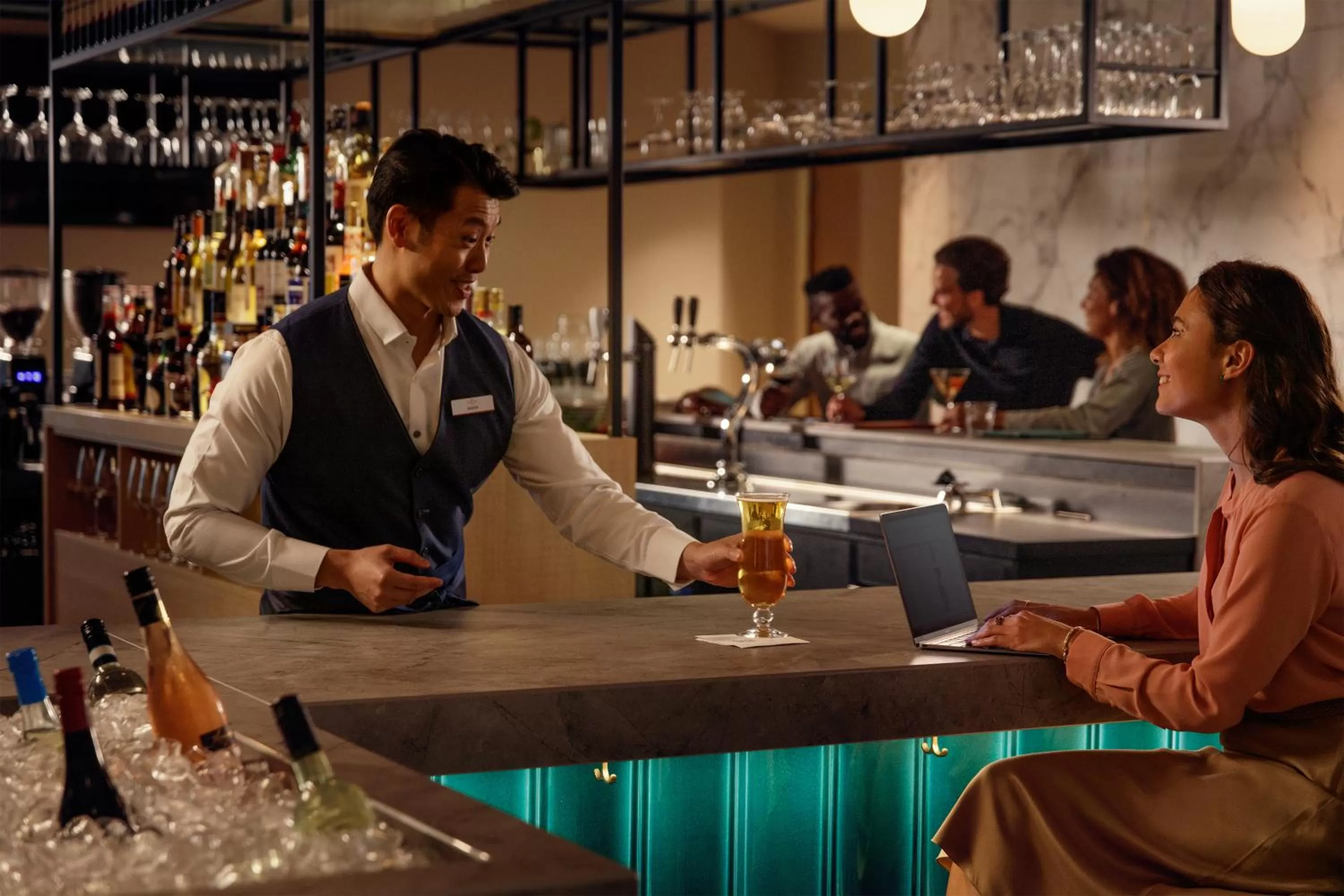 Lounge or bar in Crowne Plaza Utrecht - Central Station by IHG