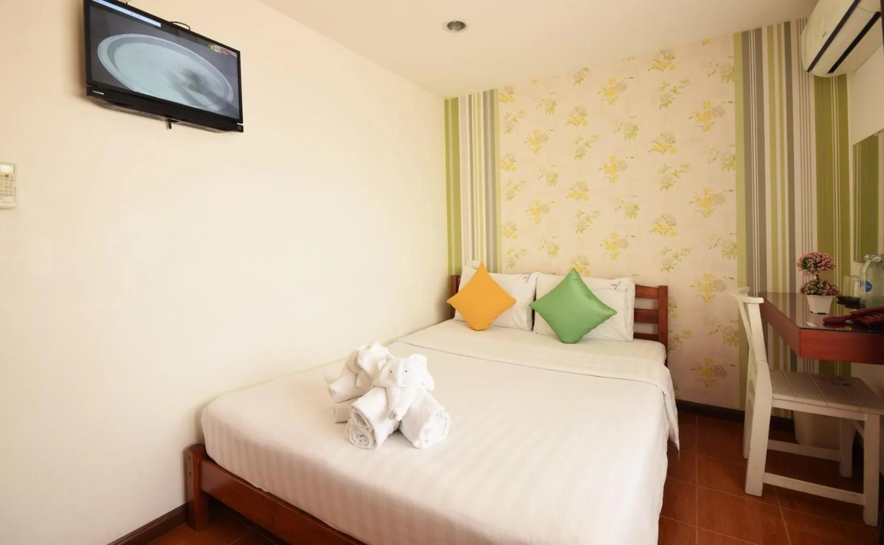 Bed in Blissotel Ratchada