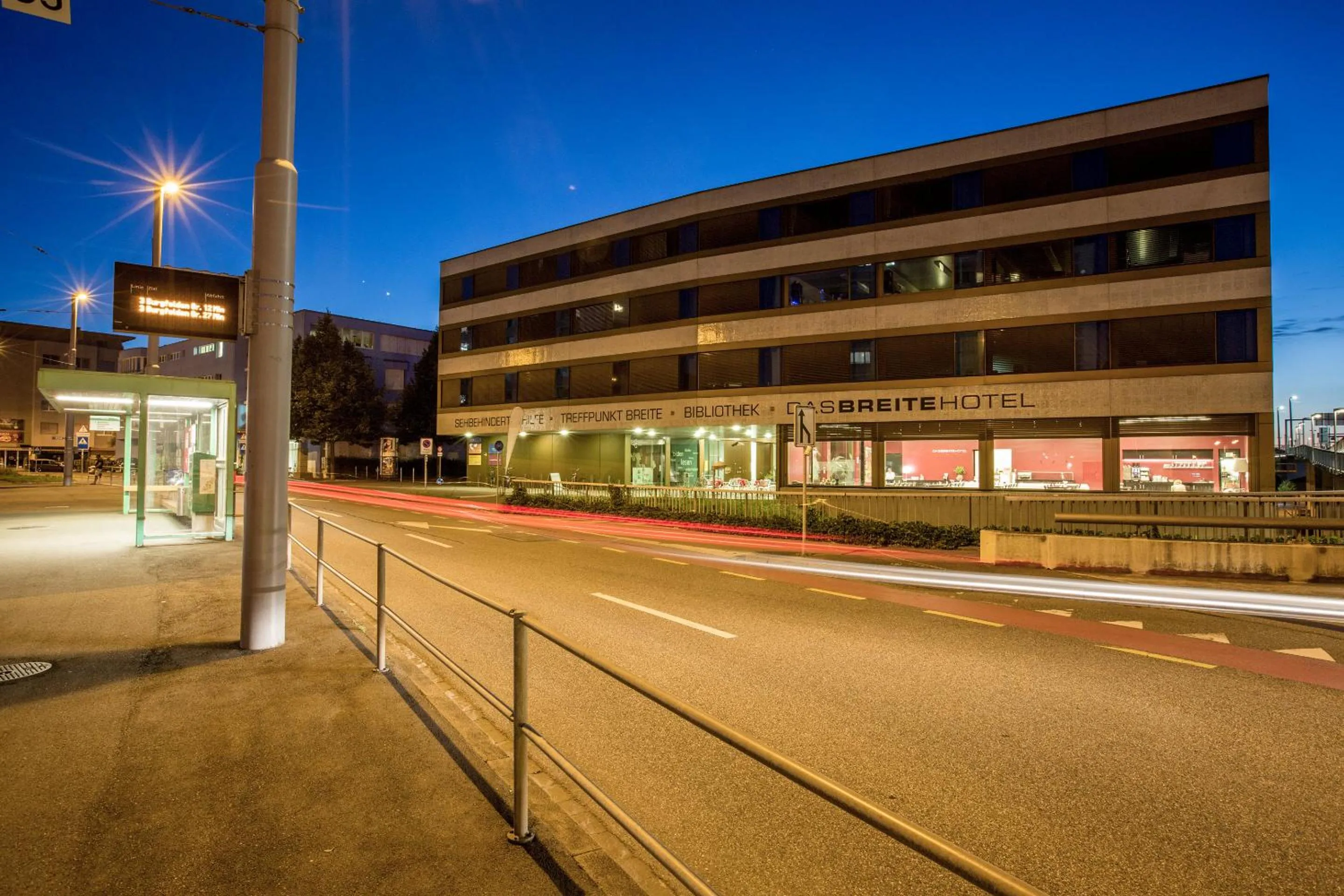 Street view in Dasbreitehotel am Rhein