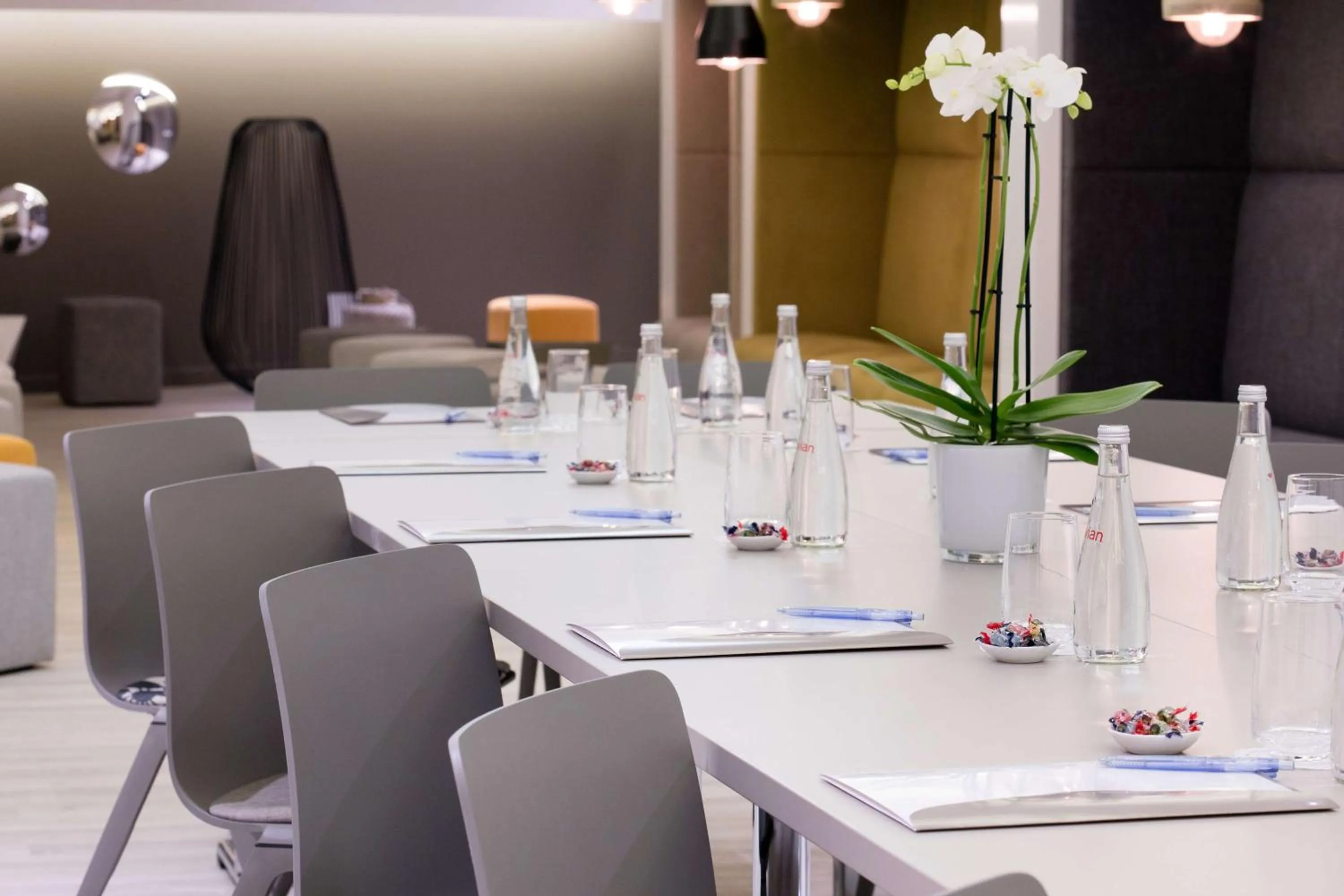 Business facilities in Best Western Plus Hotel Du Parc Chantilly