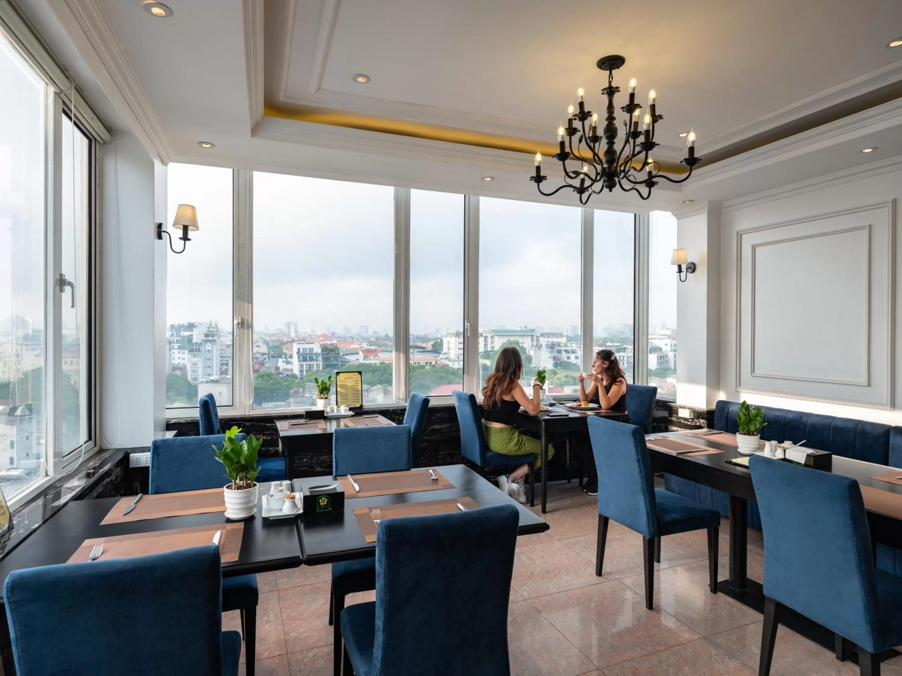 Restaurant/places to eat in The Flower Boutique Hotel & Travel