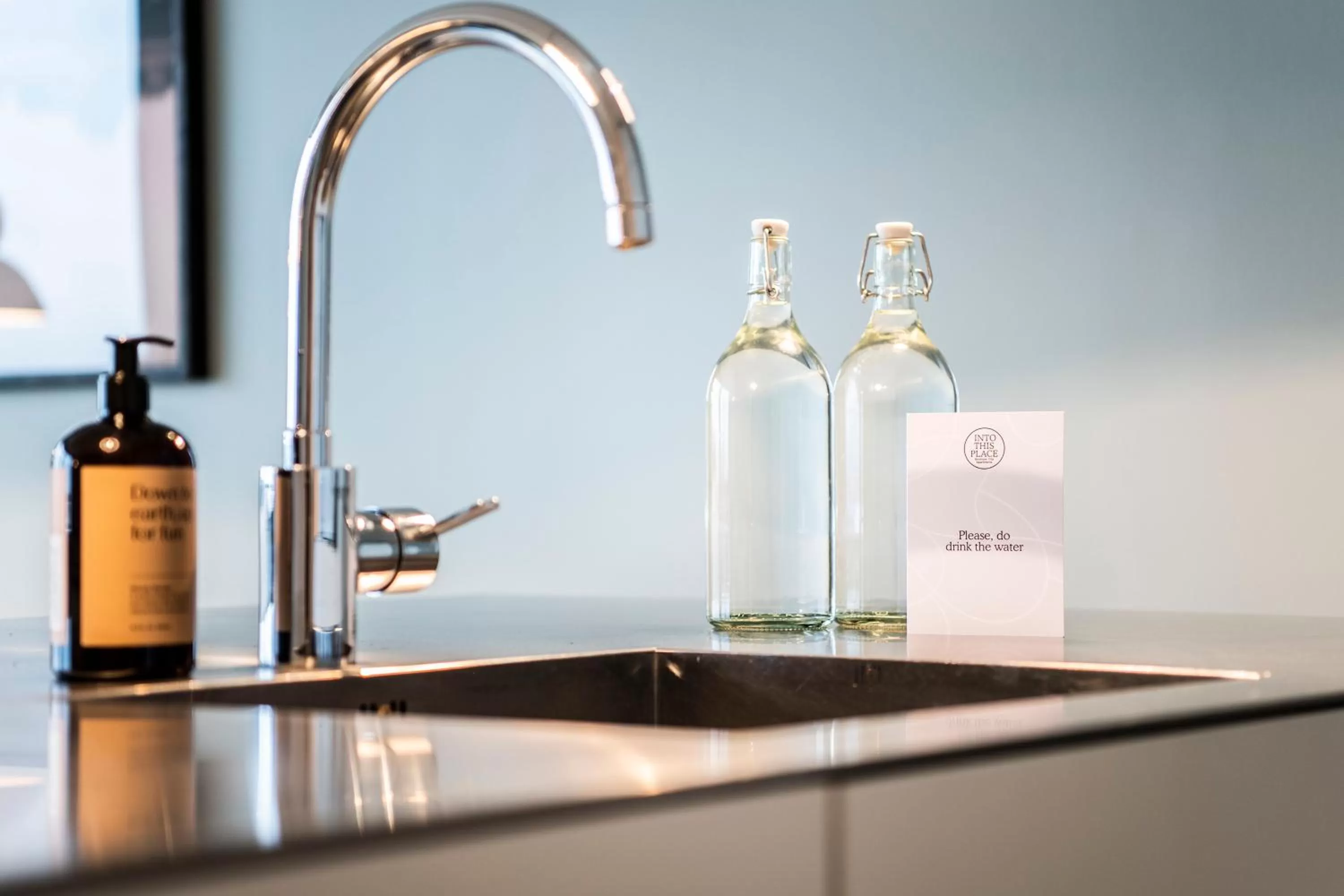 Kitchen or kitchenette, Kitchen/Kitchenette in By The Pier apartments - Into This Place