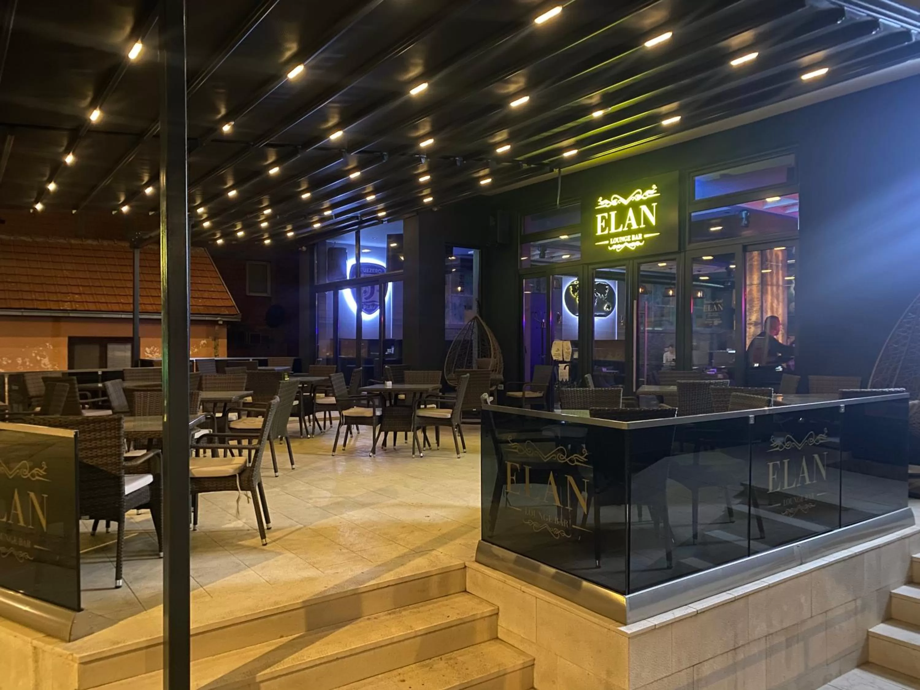 Balcony/Terrace, Lounge/Bar in Elan Luxury Apartments & Lounge Bar