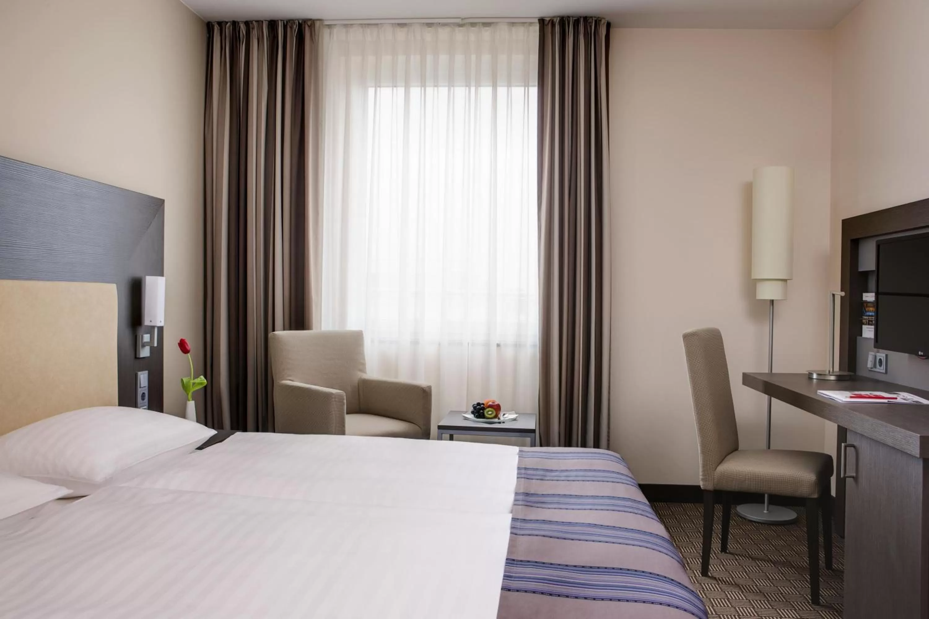 Day, Bed in IntercityHotel Bonn