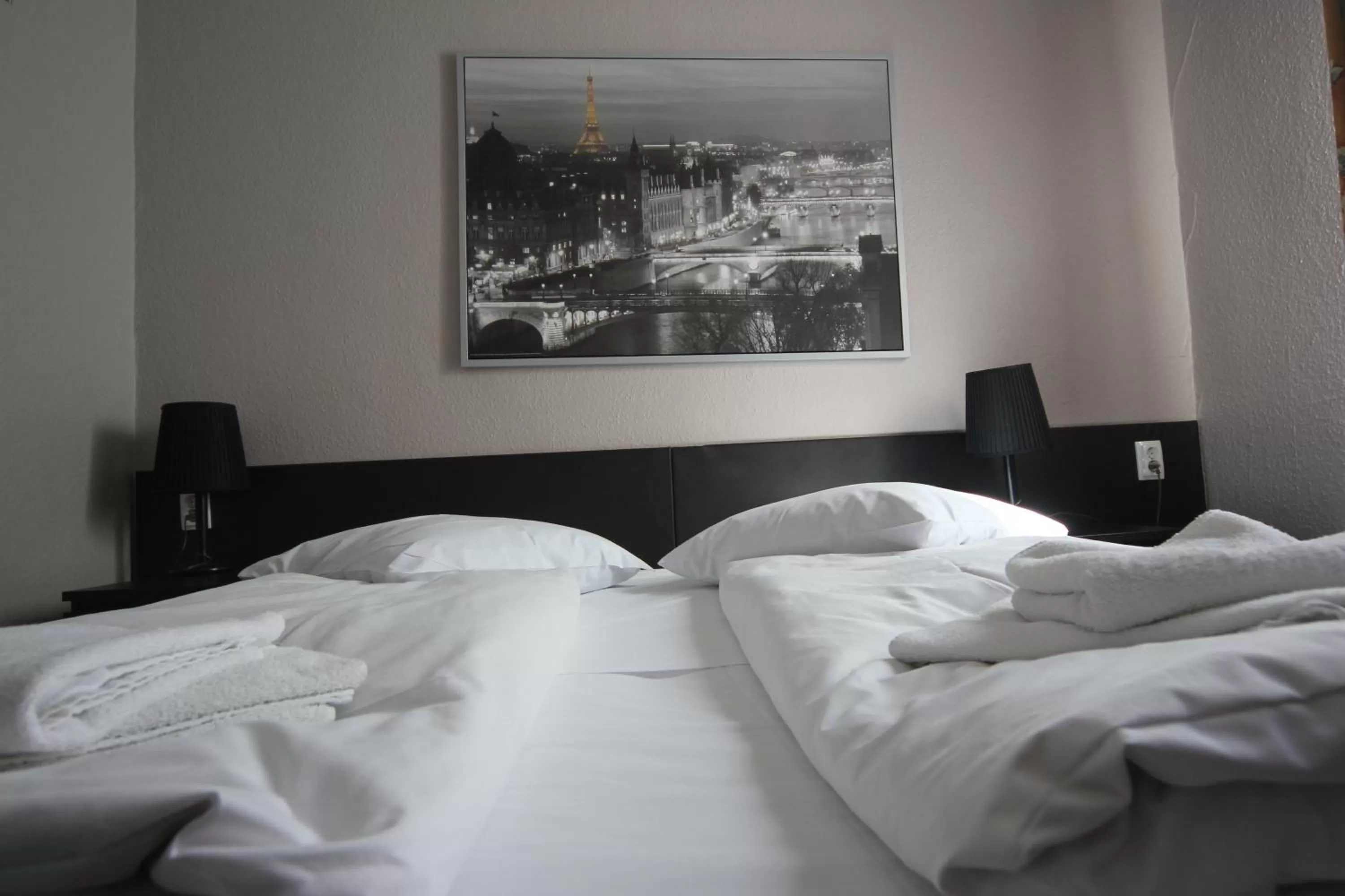 Bed in Carlton Hotel