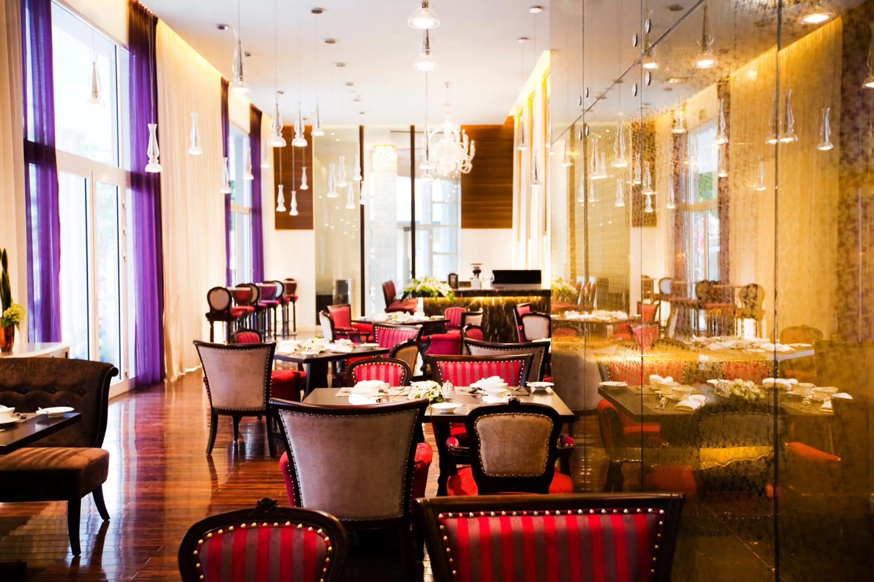 Restaurant/places to eat in Hotel de l'Opera Hanoi - MGallery