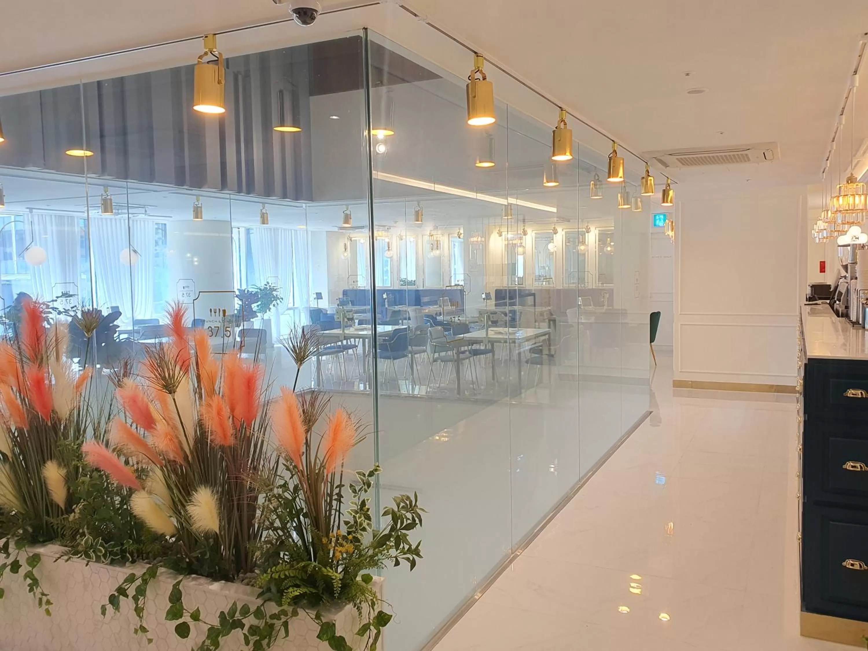 Restaurant/places to eat in Days Hotel by Wyndham Seoul Myeongdong