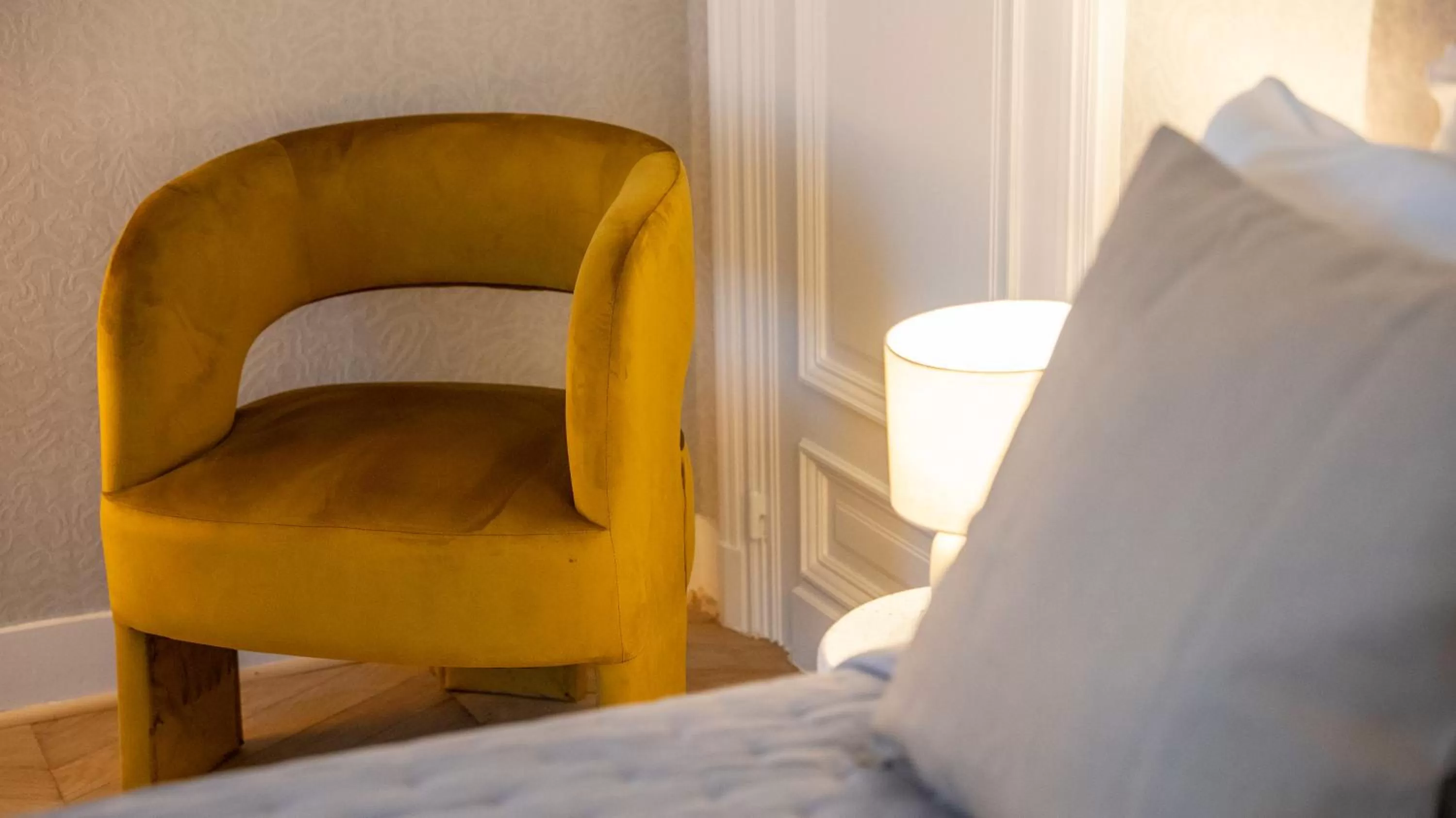 Seating area in Hotel de Maître de Vaughan