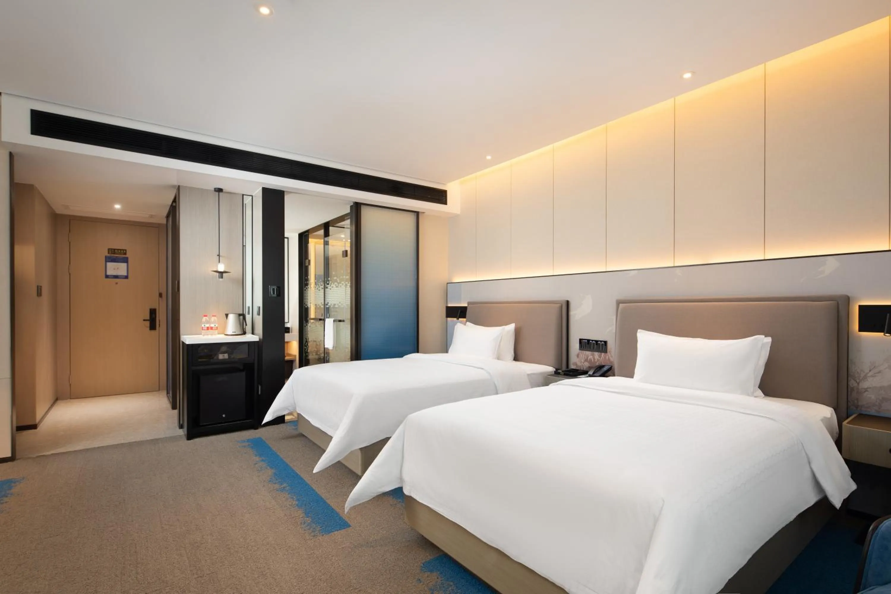 Photo of the whole room, Bed in Hampton by Hilton Shenzhen North Station