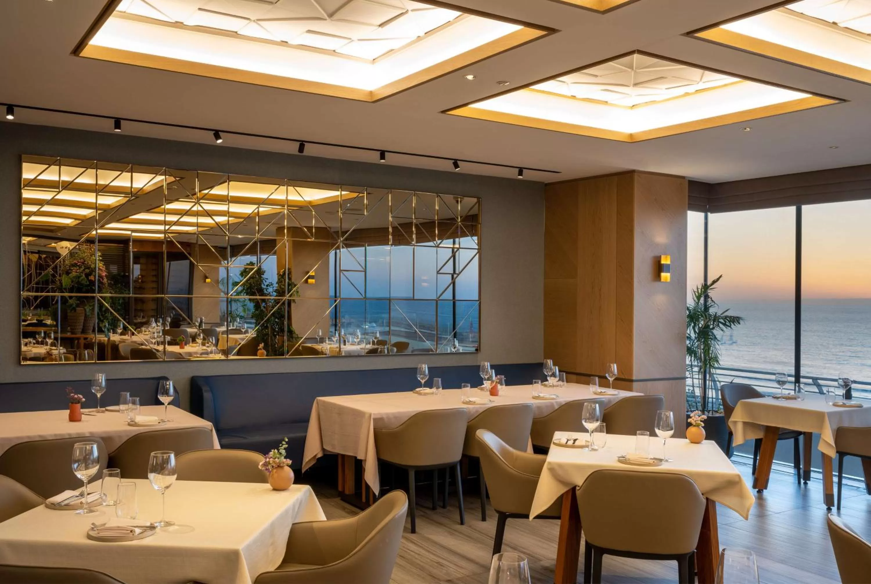 Restaurant/places to eat in Hilton Tel Aviv Hotel