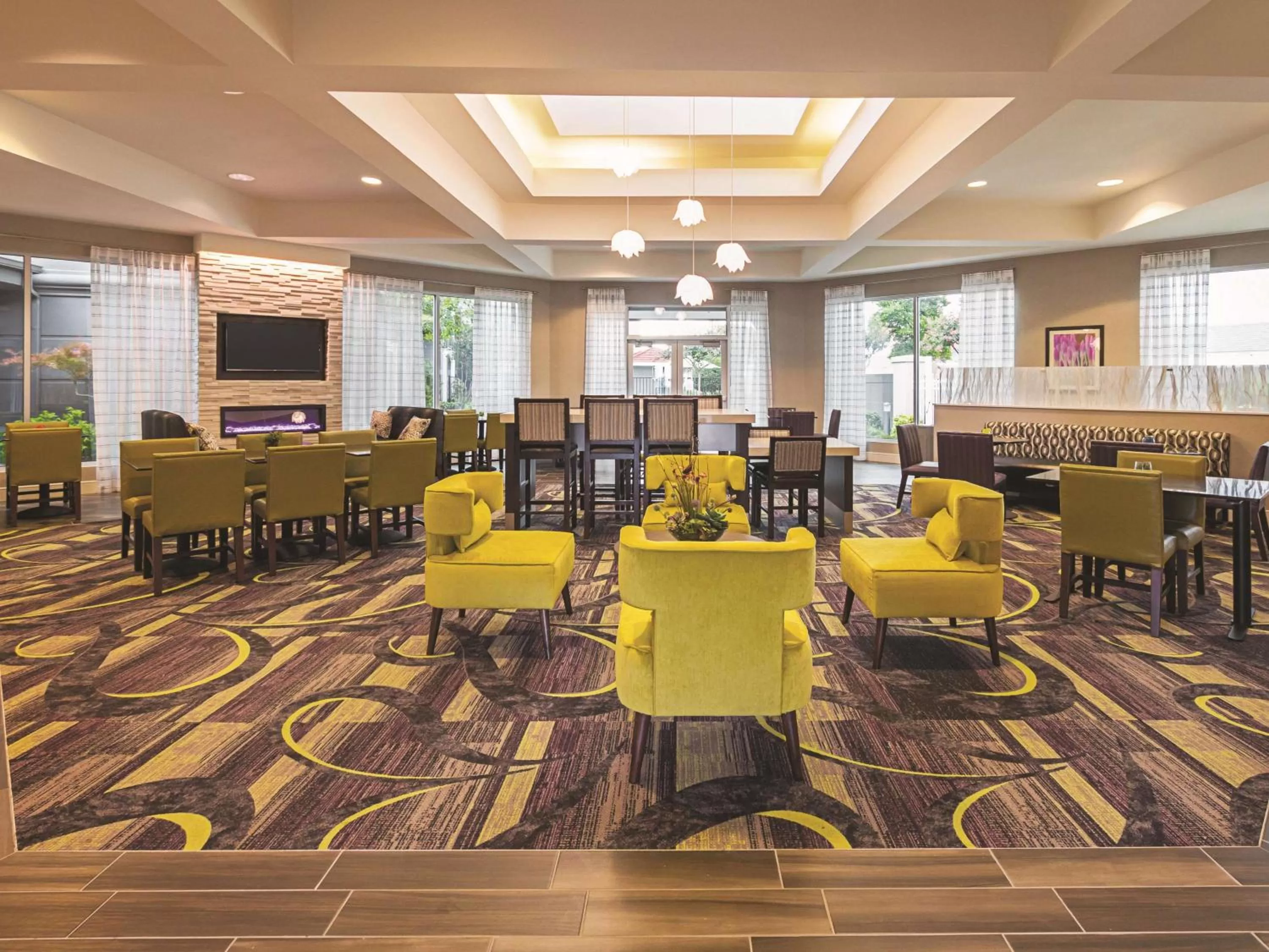 Lobby or reception in La Quinta by Wyndham Fort Worth City View