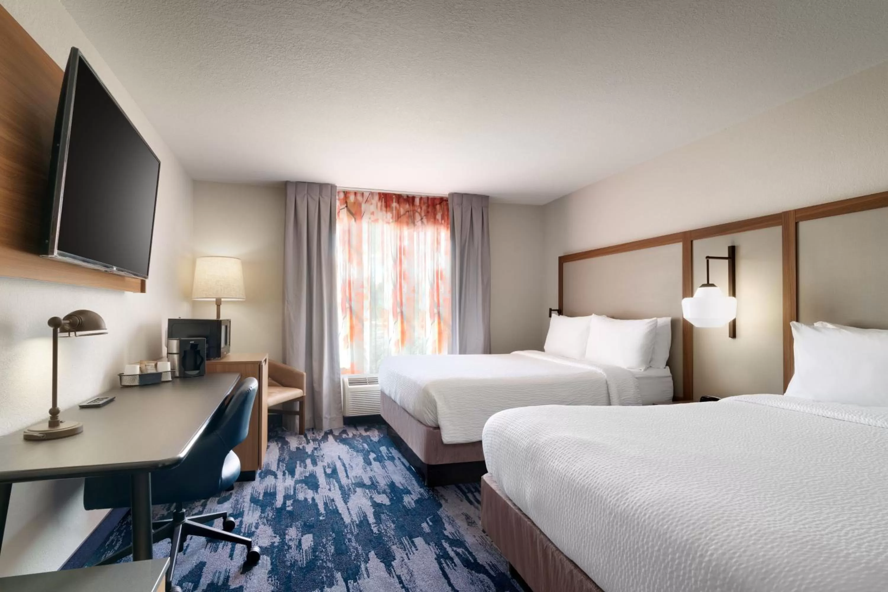 Photo of the whole room, Bed in Fairfield Inn & Suites by Marriott Yakima