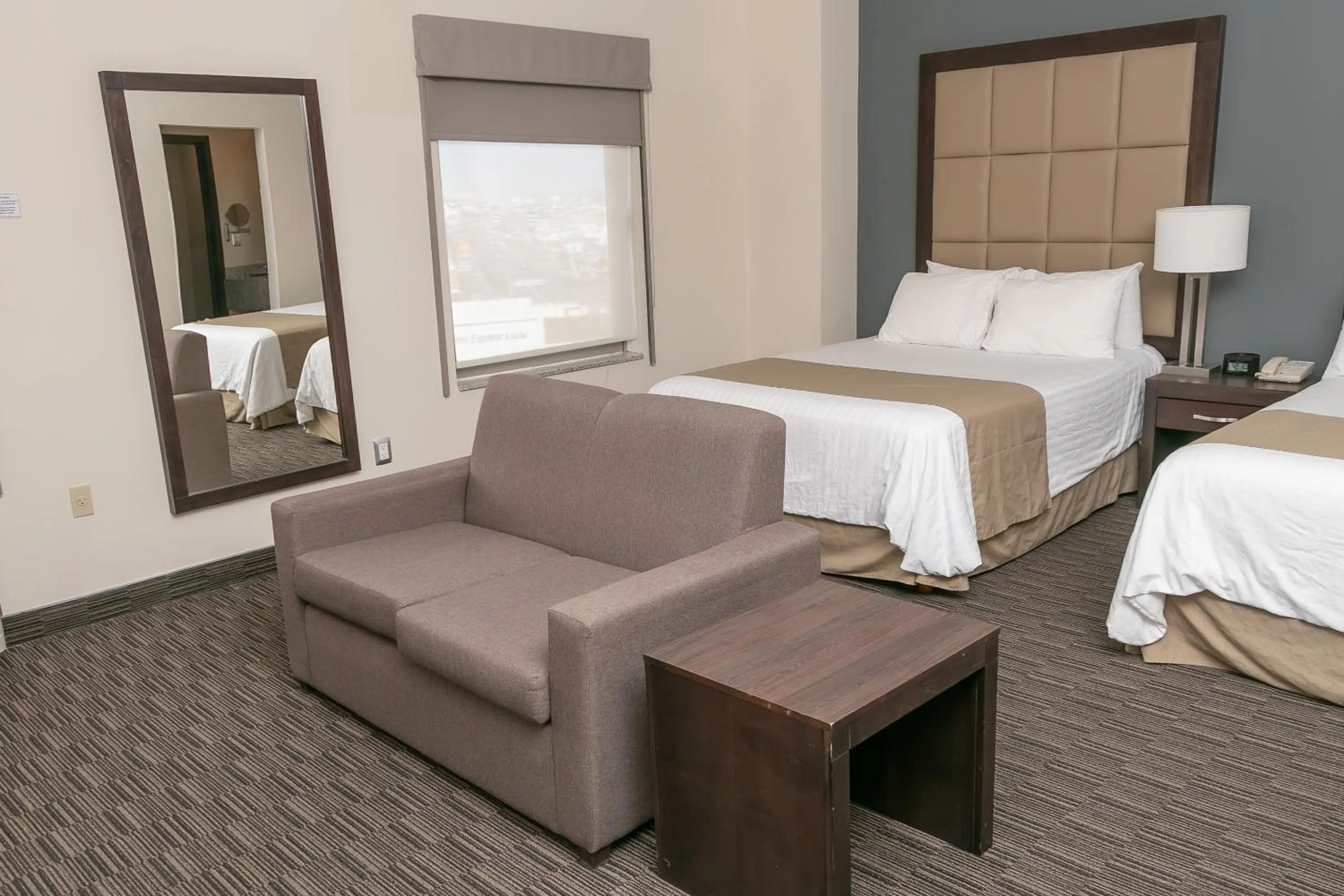 Photo of the whole room, Bed in Best Western Plus Chihuahua Juventud