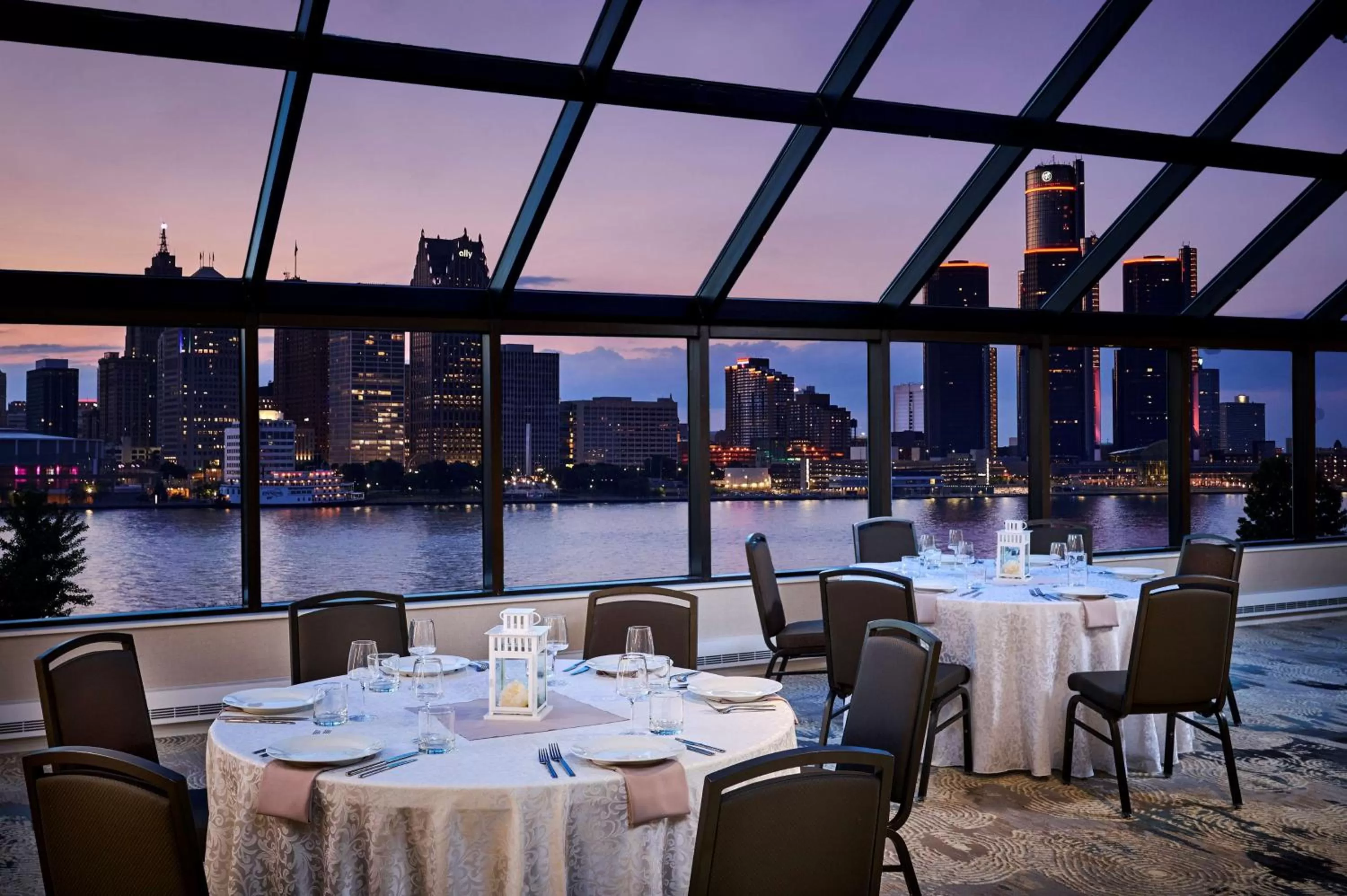 Meeting/conference room in DoubleTree by Hilton Windsor, ON