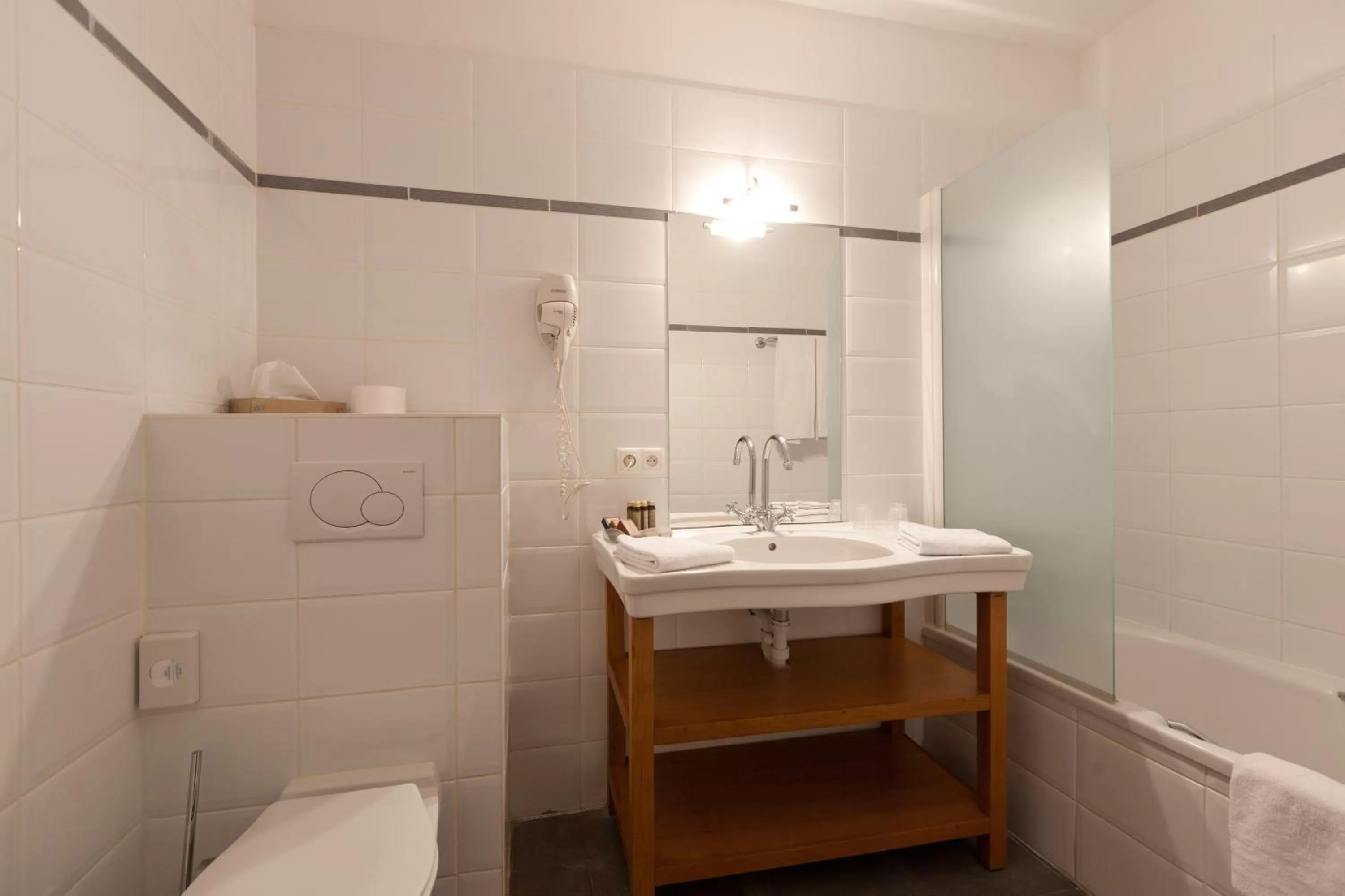 Bathroom in Ghent River Hotel